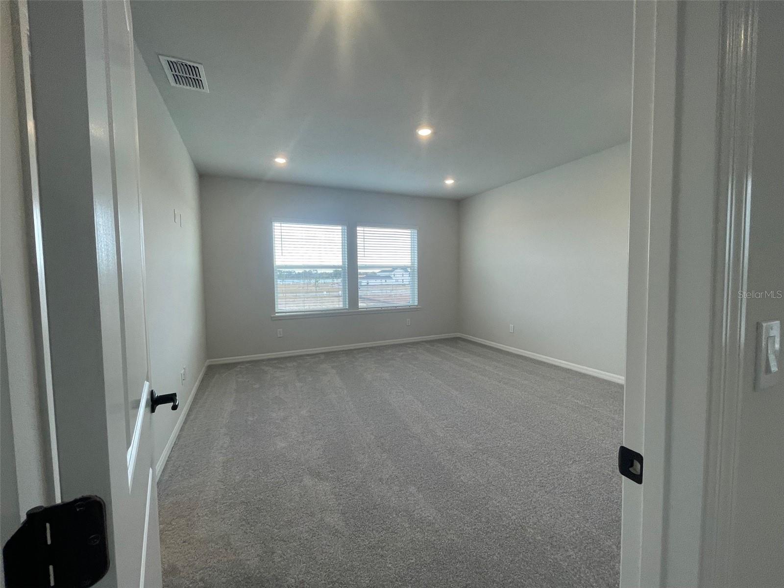 LAUREATE PARK - Residential Lease