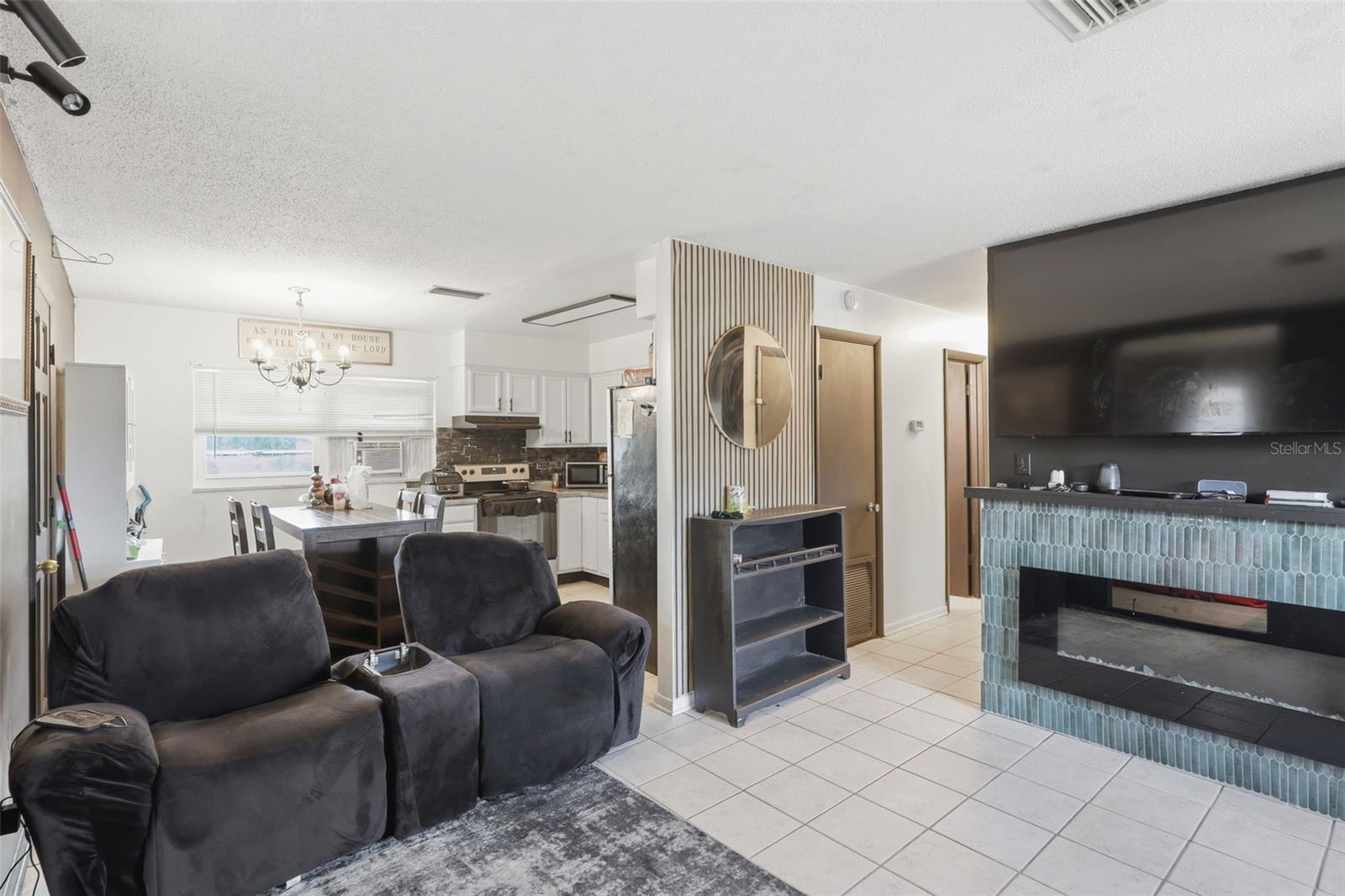 10100 SHADEMOOR DRIVE