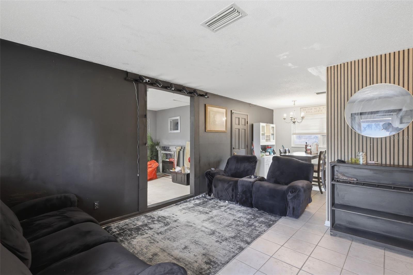 SHADEMOOR ACRES FIRST ADD - Residential