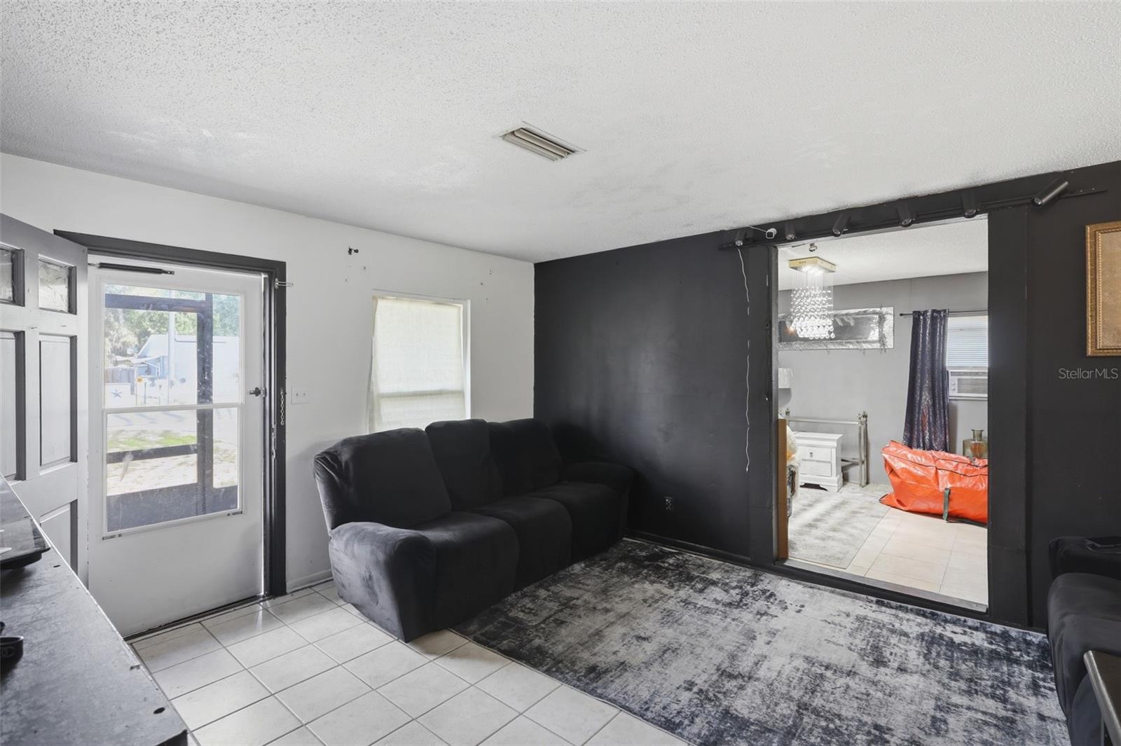 10100 SHADEMOOR DRIVE