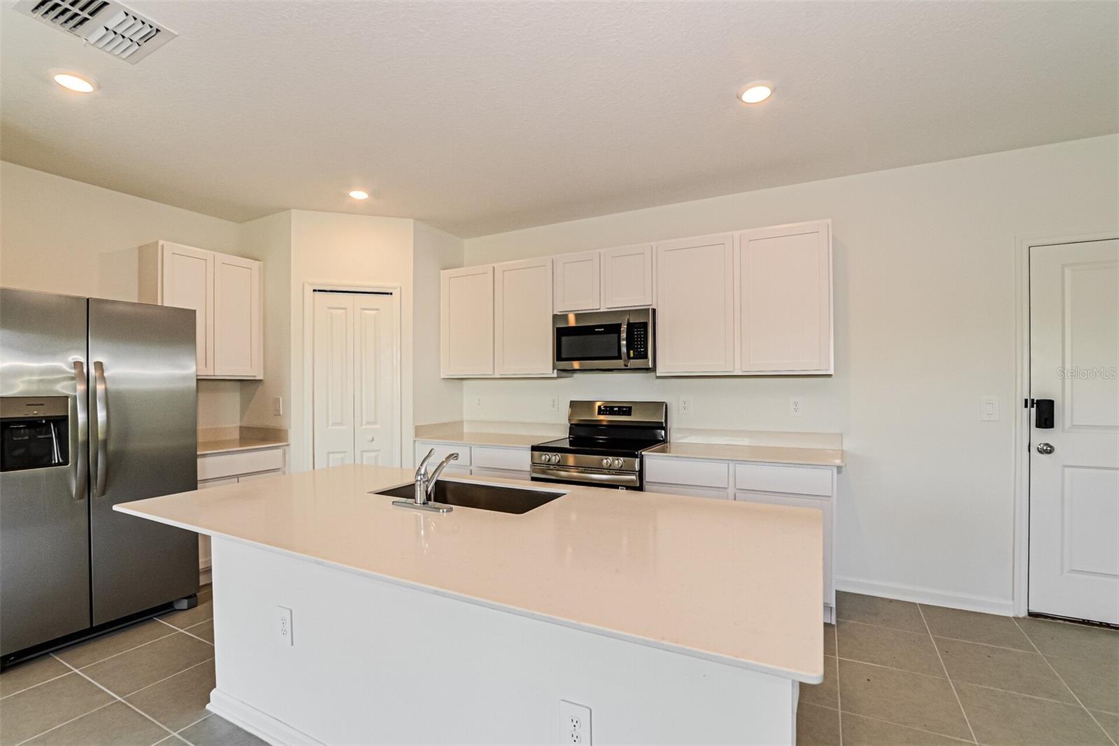 PEACE CRK RESERVE - Residential Lease