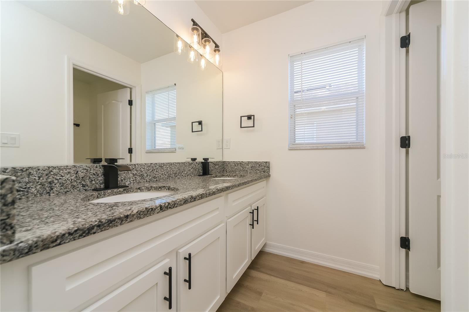 DRAYTON-PRESTON WOODS AT PROVIDENCE - Residential