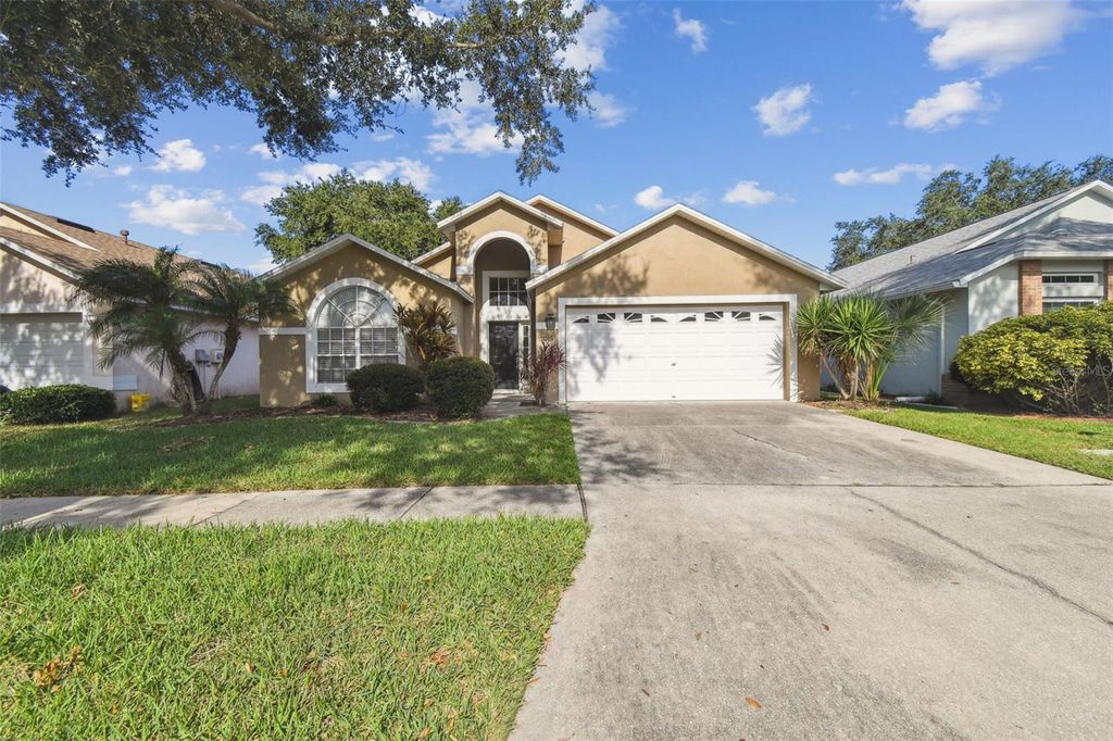 Photo of 7015 Colony Pointe Drive, Riverview, FL 33578 (MLS # TB8405813)