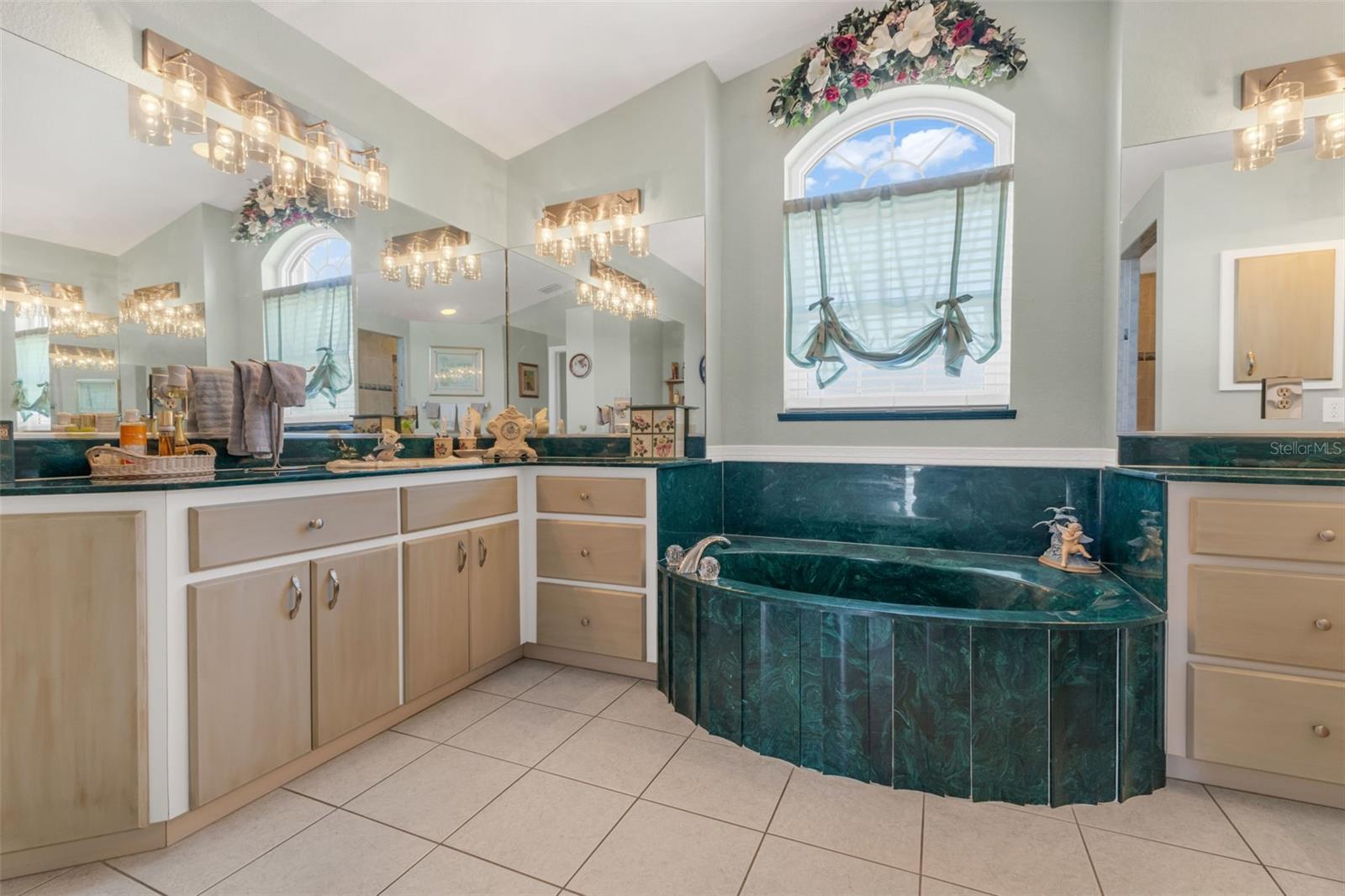 PUNTA GORDA ISLEG SEC 20 - Residential