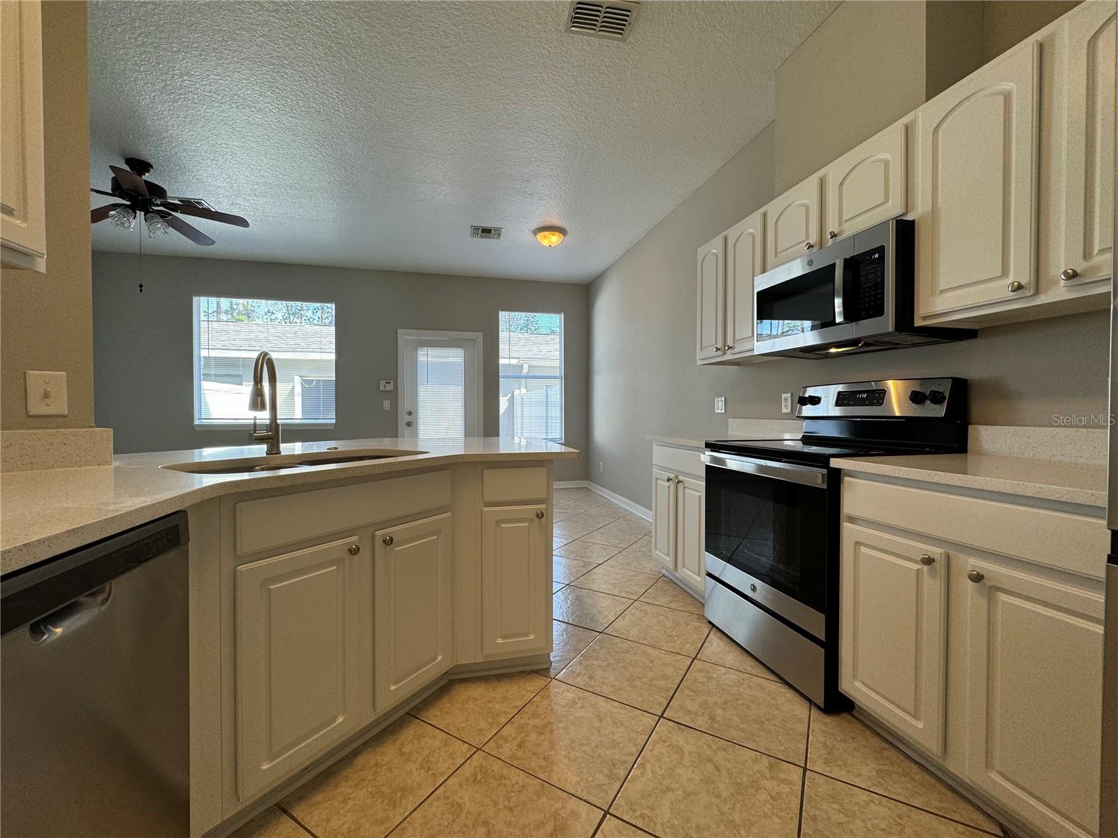 LAKES/WINDERMERE-LK REAMS TWNH - Residential Lease