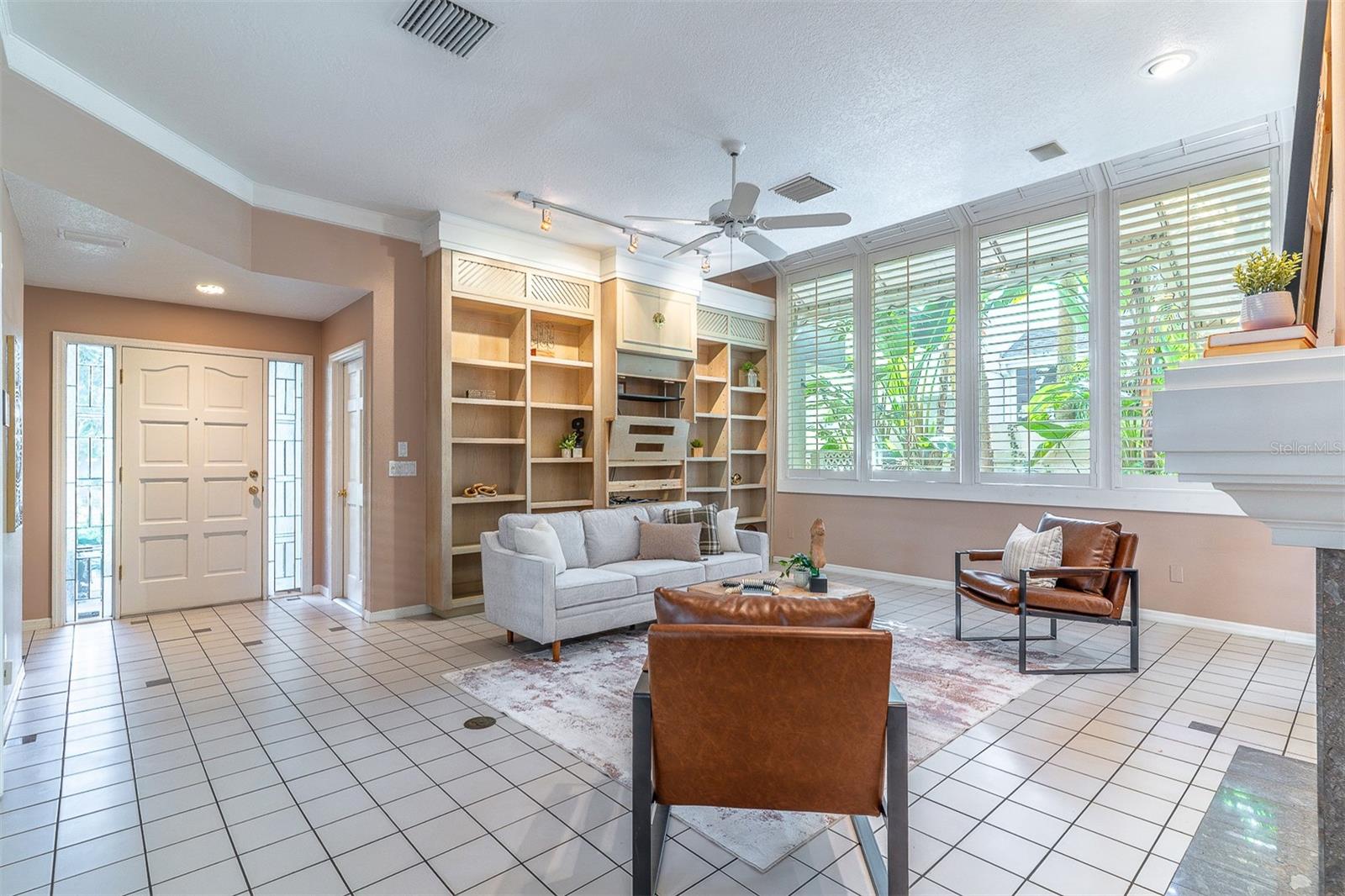 MC INTYRE PLACE CONDO - Residential