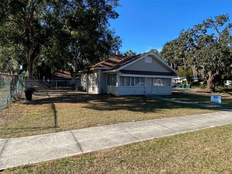 A home in EUSTIS