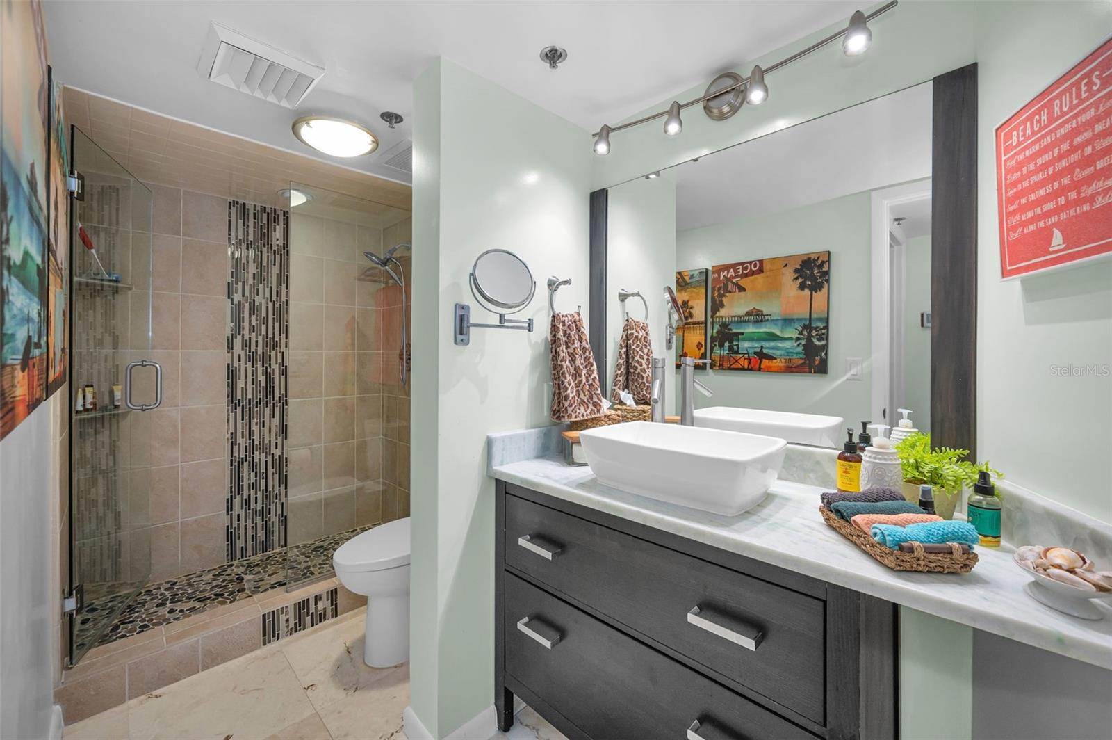 DANS ISLAND ON SAND KEY CONDO - Residential