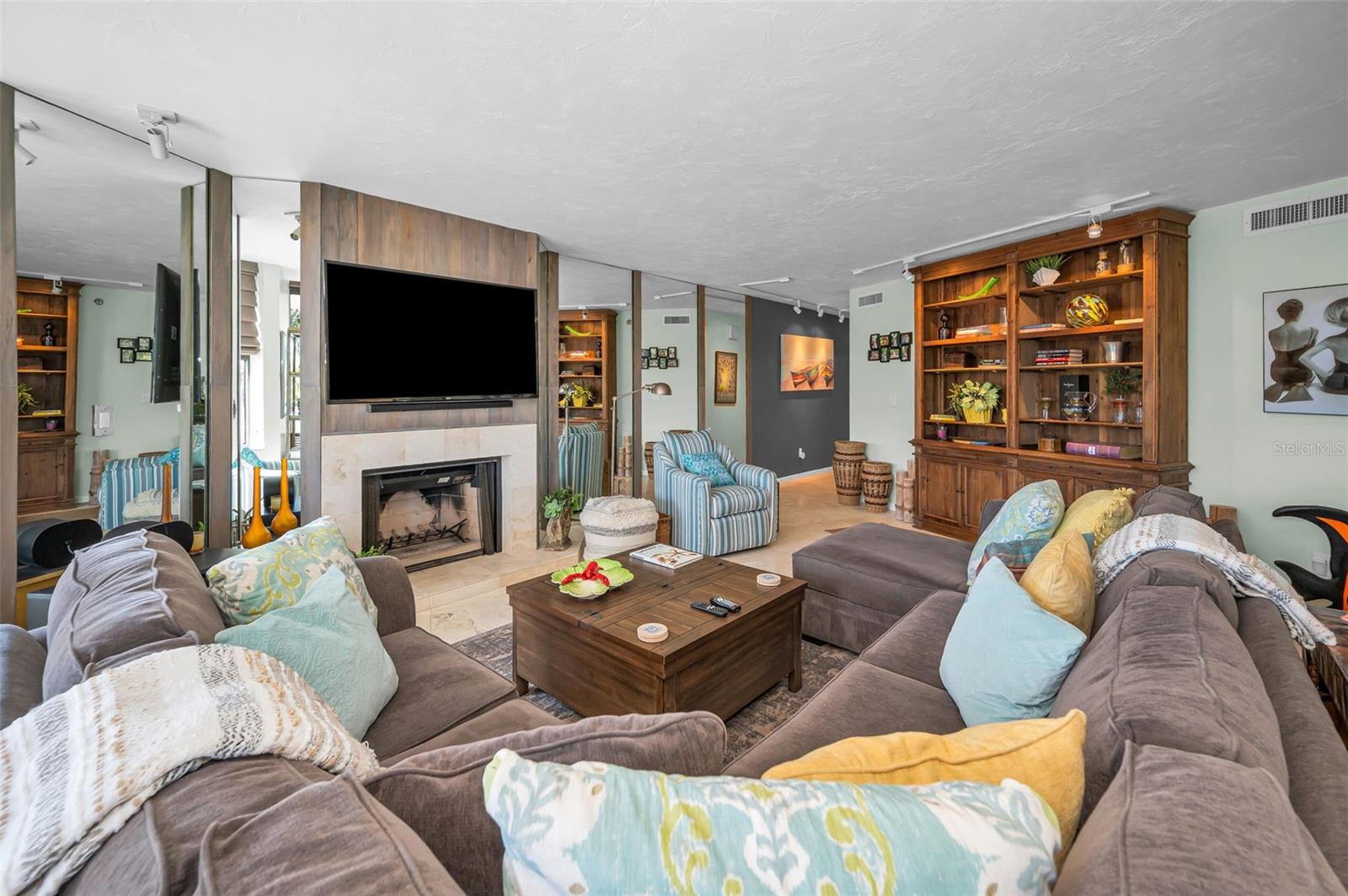 DANS ISLAND ON SAND KEY CONDO - Residential