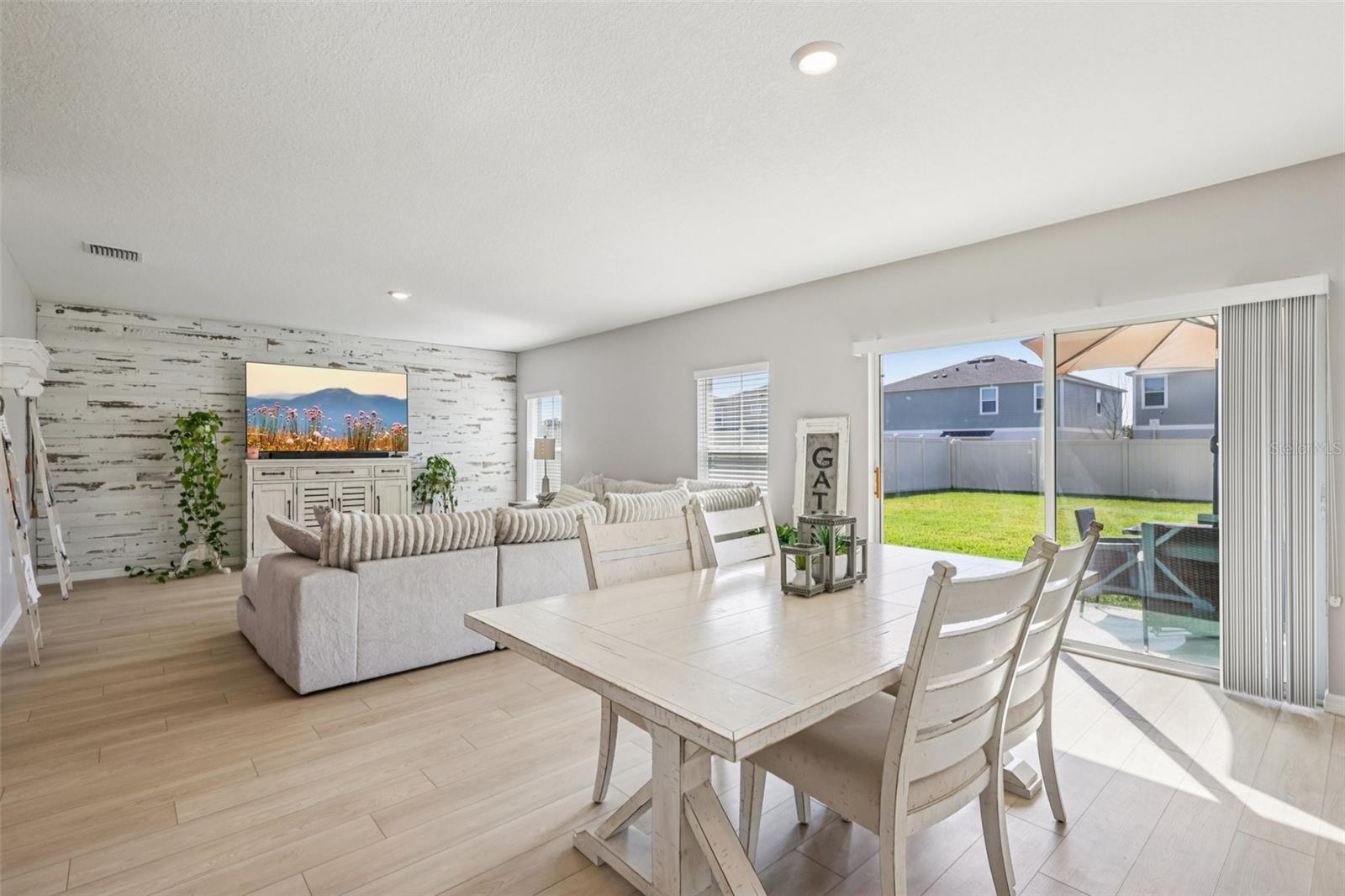 HINTON HAWKSTONE PH 1A2 - Residential