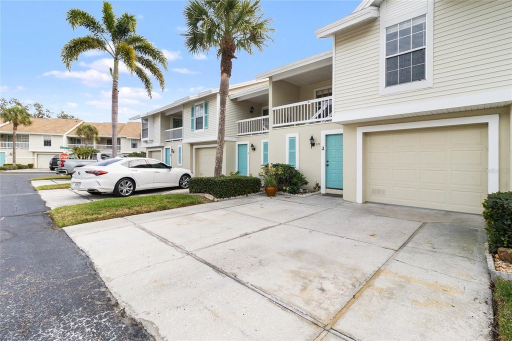 Photo of 225 Sun Vista Court S, Treasure Island, FL 33706 (MLS # TB8461294)