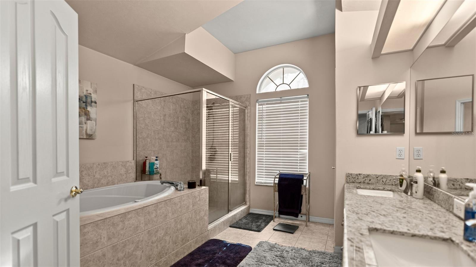 BROADMOOR - Residential