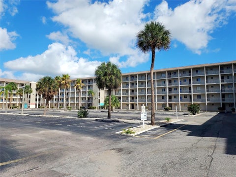 Photo of 3520 Lake Bayshore Drive #K111, Bradenton, FL 34205 (MLS # TB8547247)