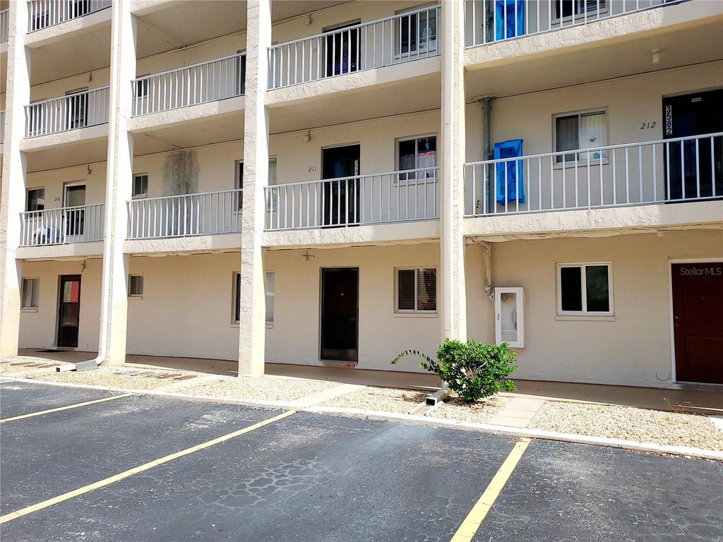 Photo of 3520 Lake Bayshore Drive #K111, Bradenton, FL 34205 (MLS # TB8547247)