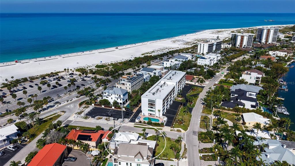 Photo of 404 S Polk Drive, Sarasota, FL 34236 (MLS # A4689616)