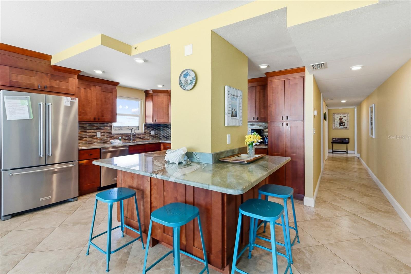 SHORES OF MADEIRA CONDO - Residential