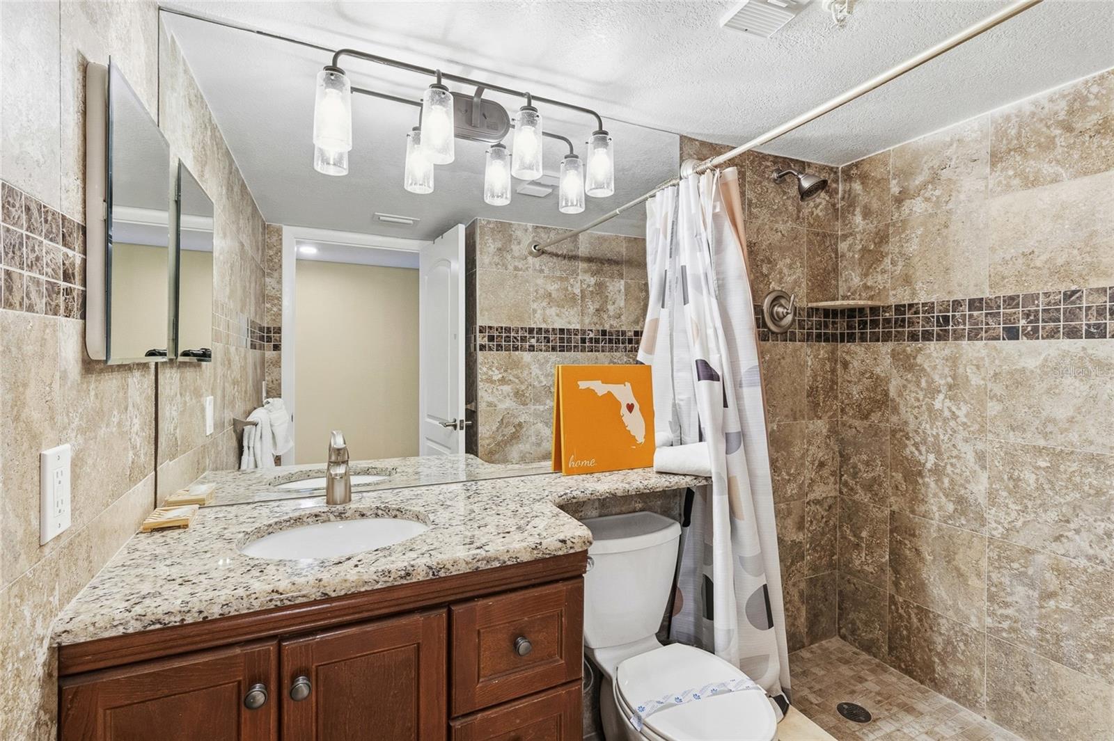 SHORES OF MADEIRA CONDO - Residential