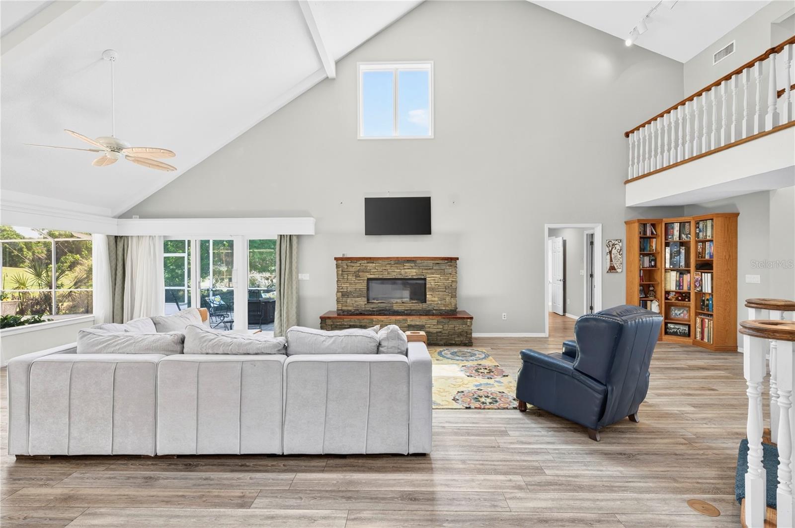 PELICAN BAY PH 03 UNIT 02 - Residential