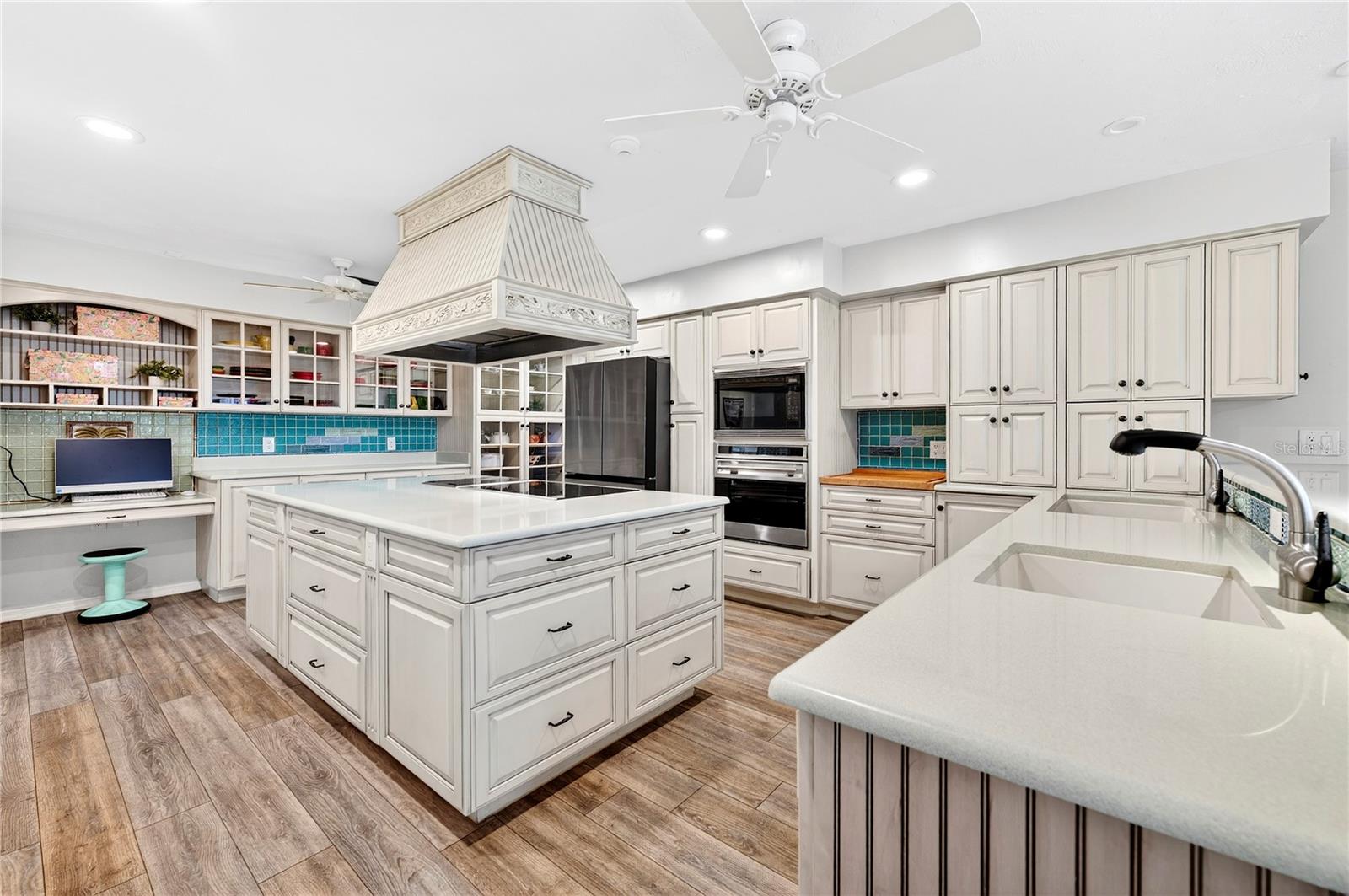 PELICAN BAY PH 03 UNIT 02 - Residential