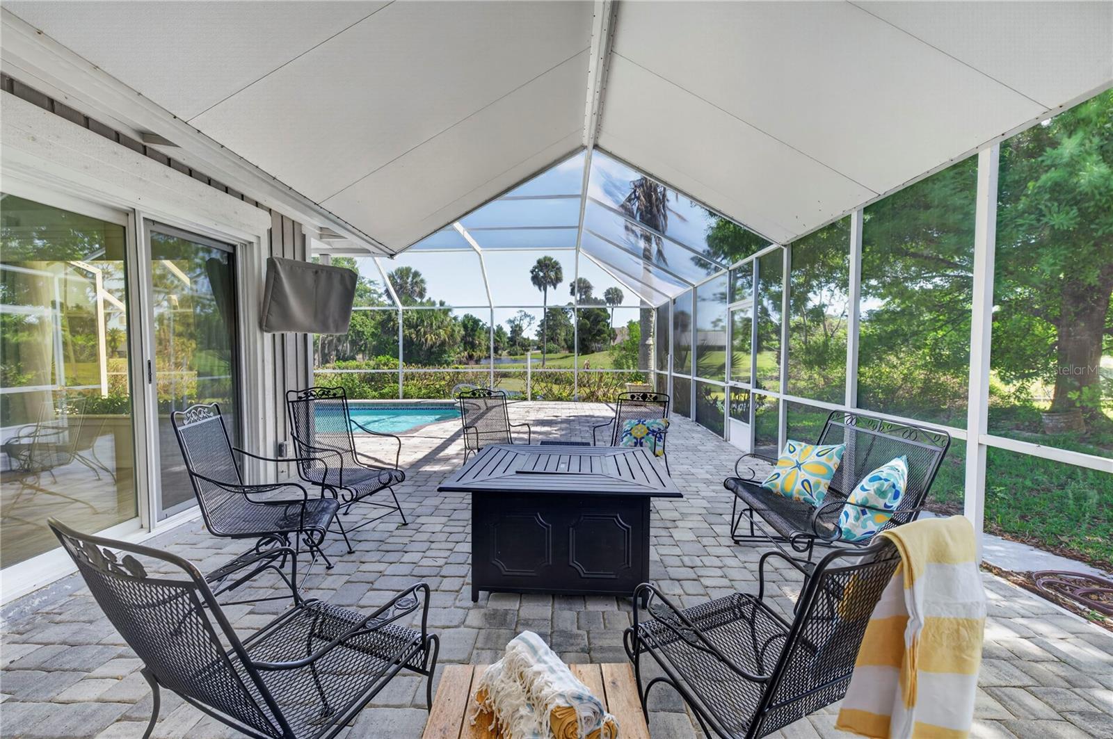 PELICAN BAY PH 03 UNIT 02 - Residential