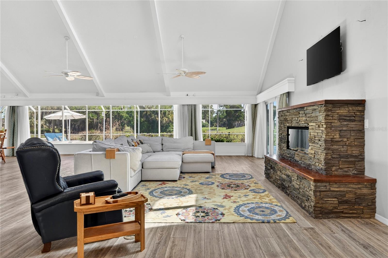 PELICAN BAY PH 03 UNIT 02 - Residential