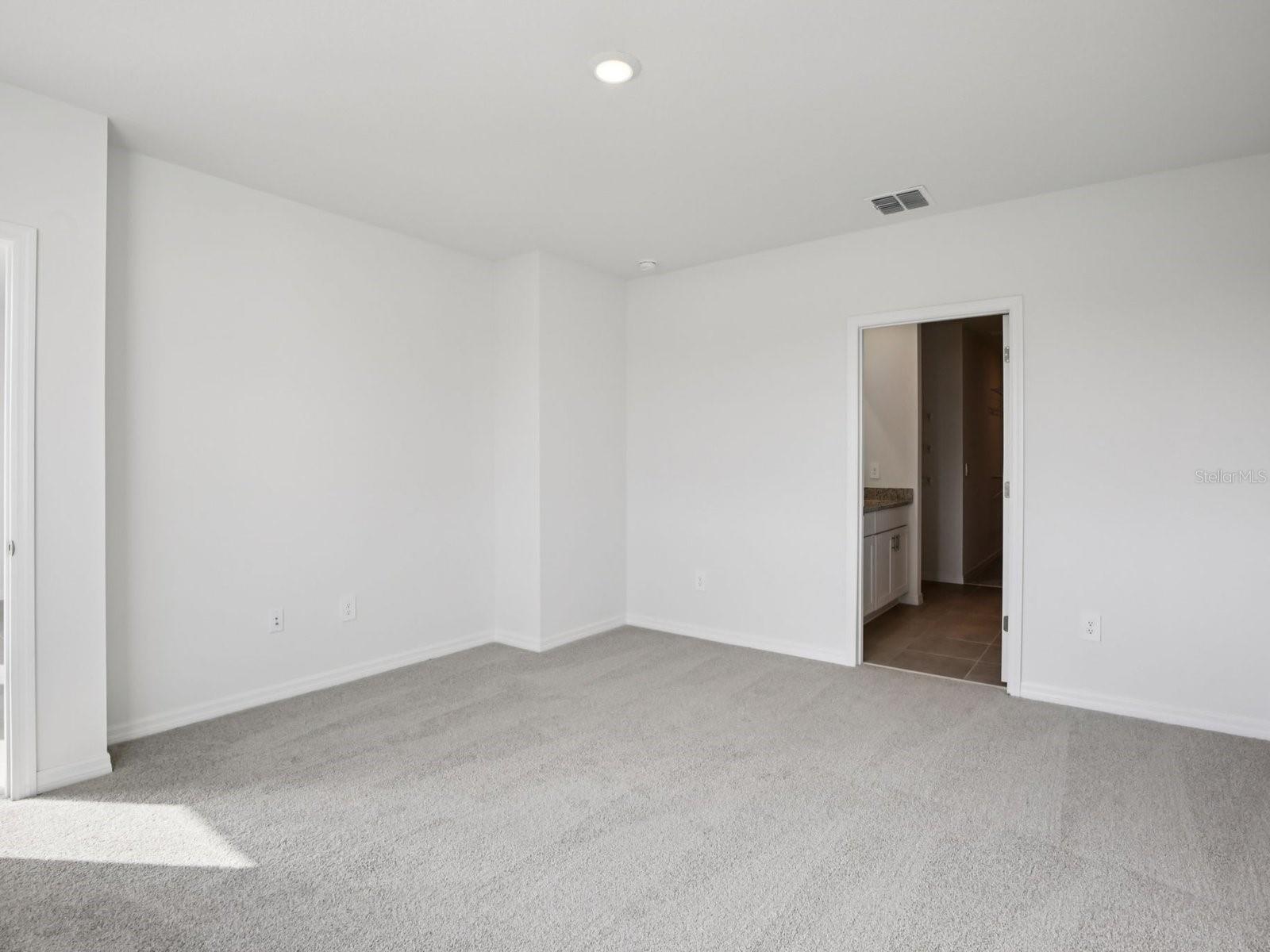 OAKFIELD TRAILS - Residential