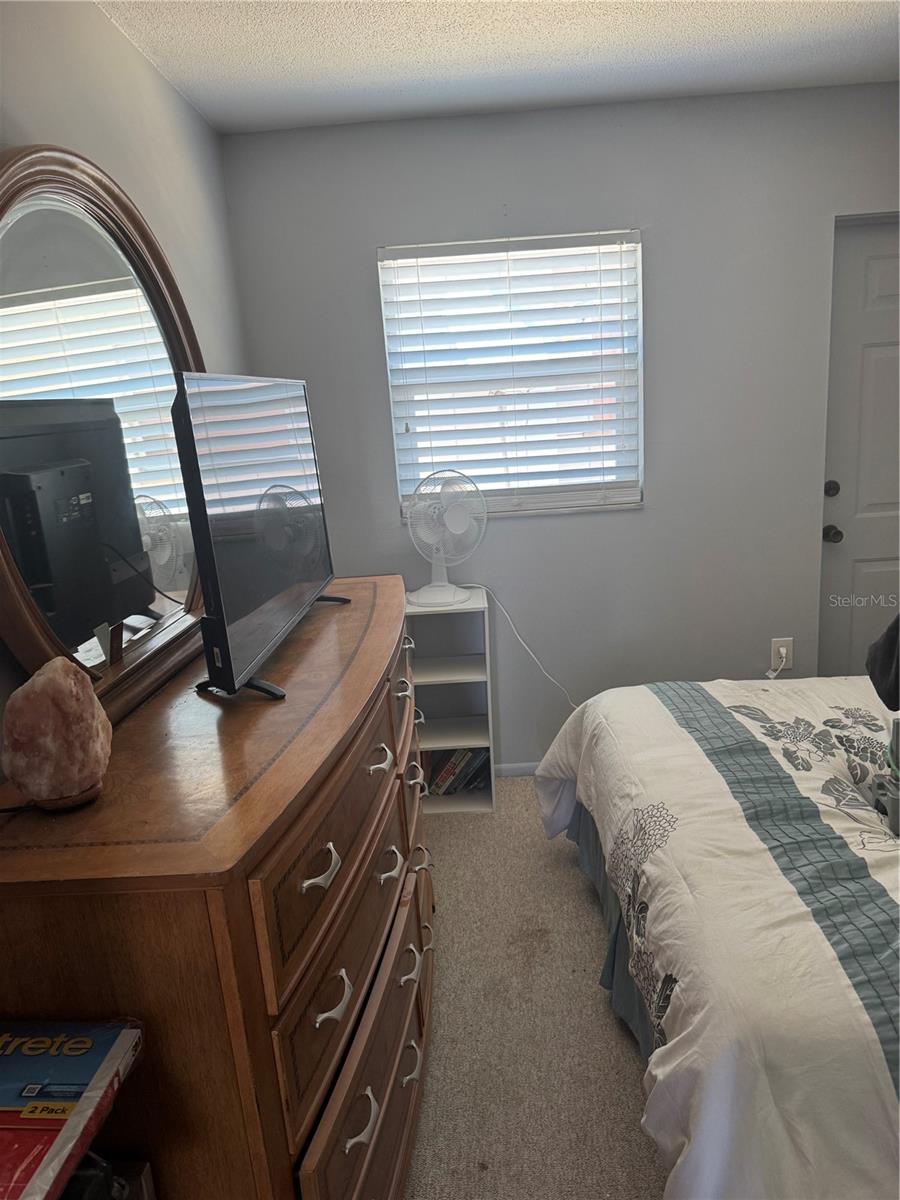 TROPICAL COURTS - Residential