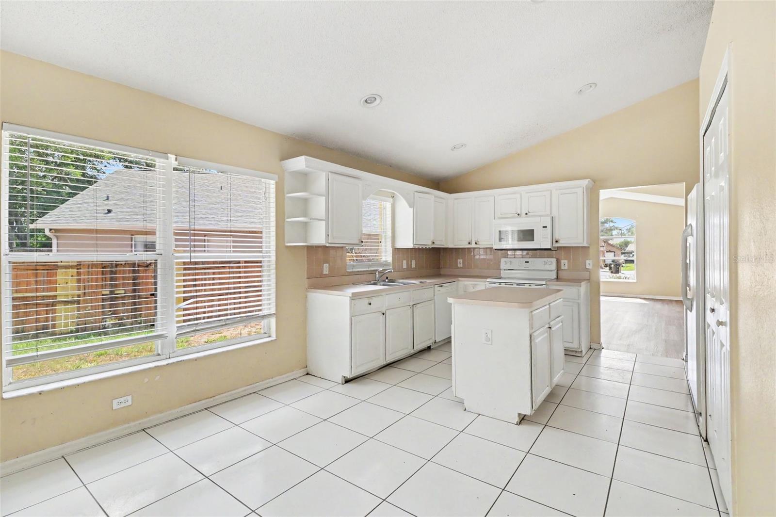 PARK AVE PINES - Residential