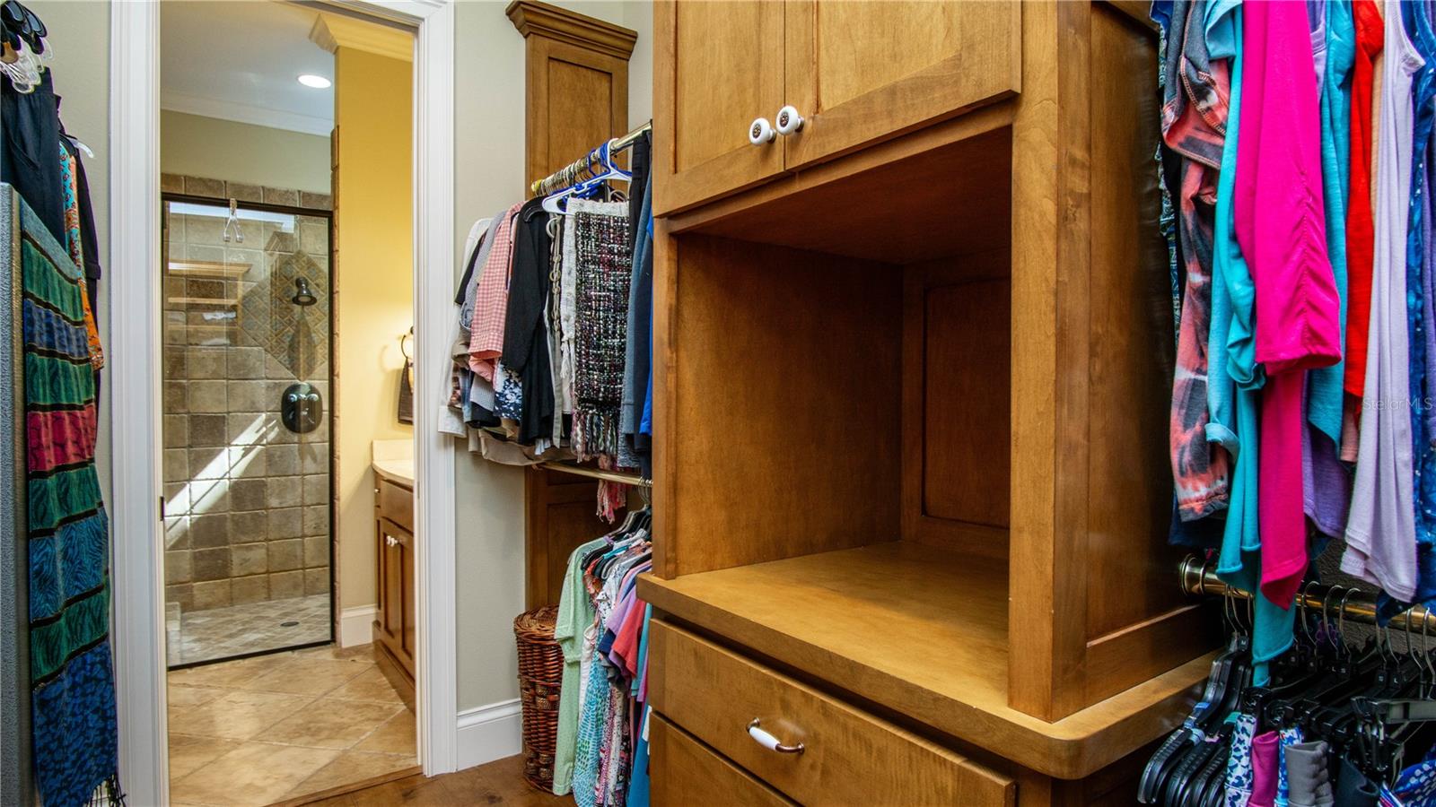 EQUINE ESTATE - Residential