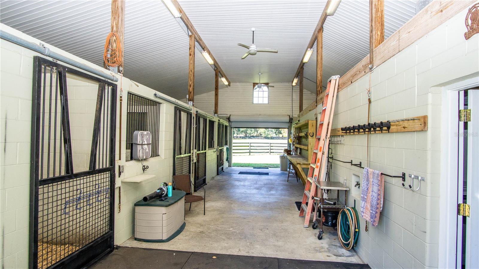 EQUINE ESTATE - Residential