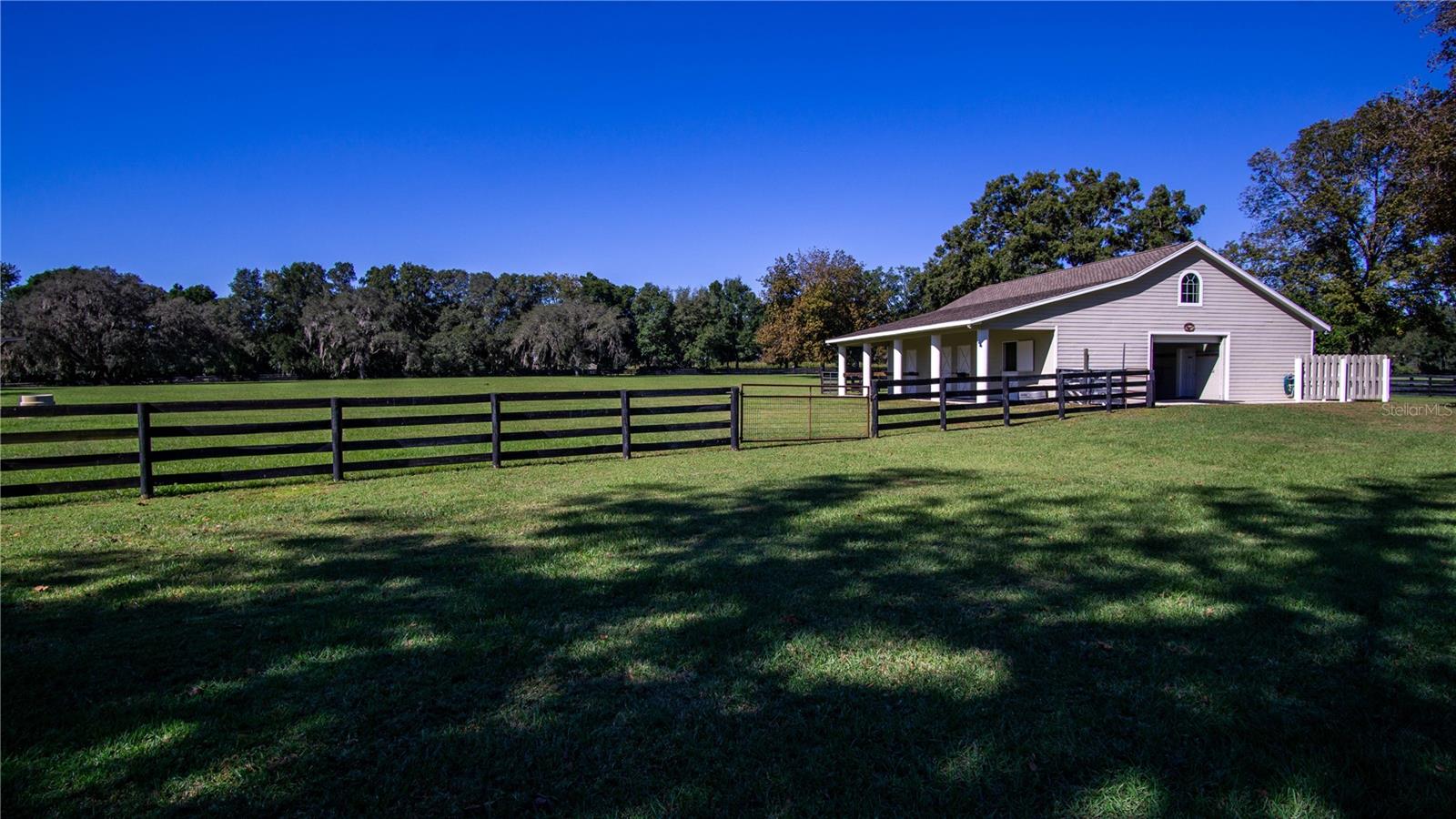 EQUINE ESTATE - Residential