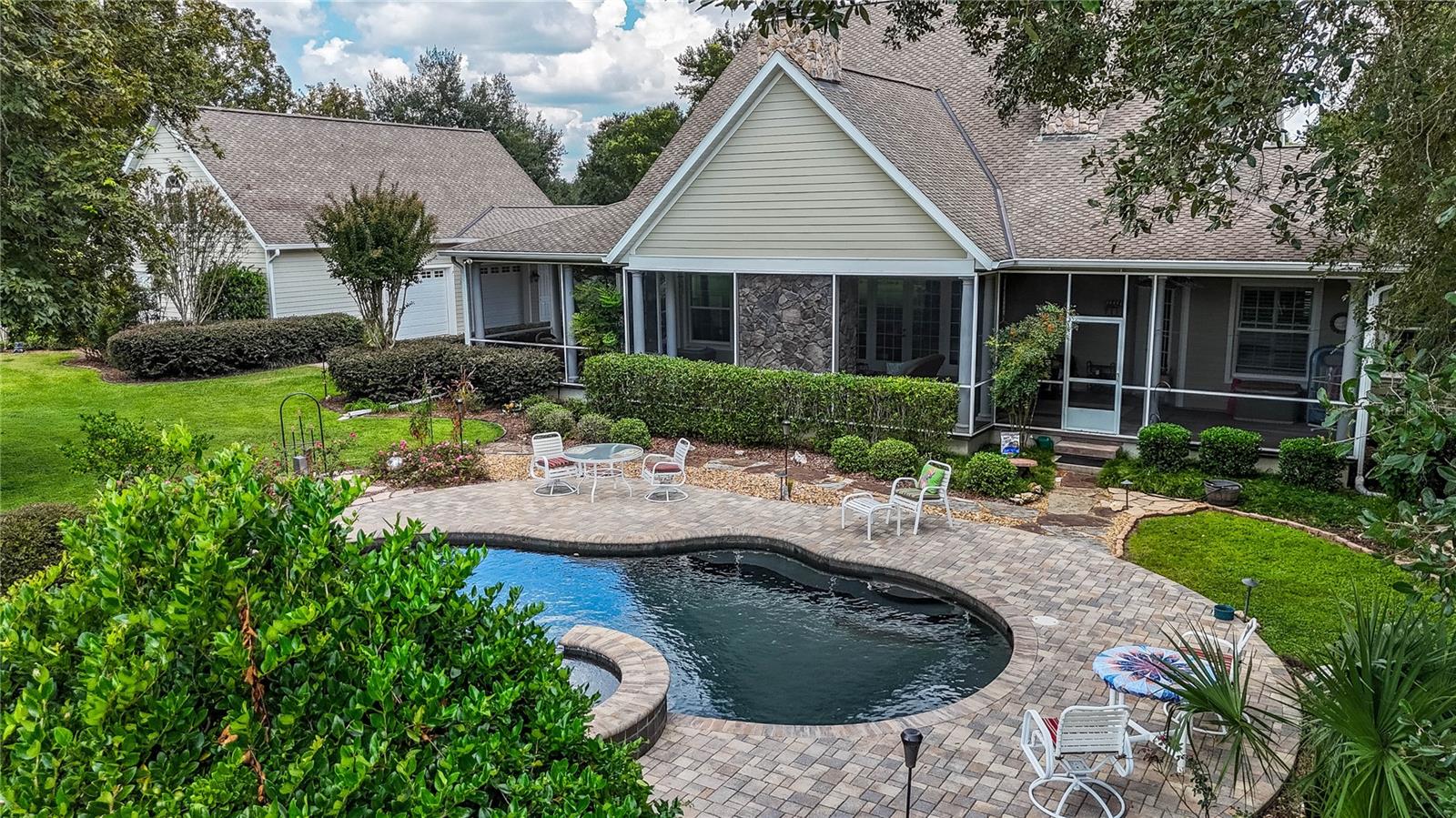 EQUINE ESTATE - Residential