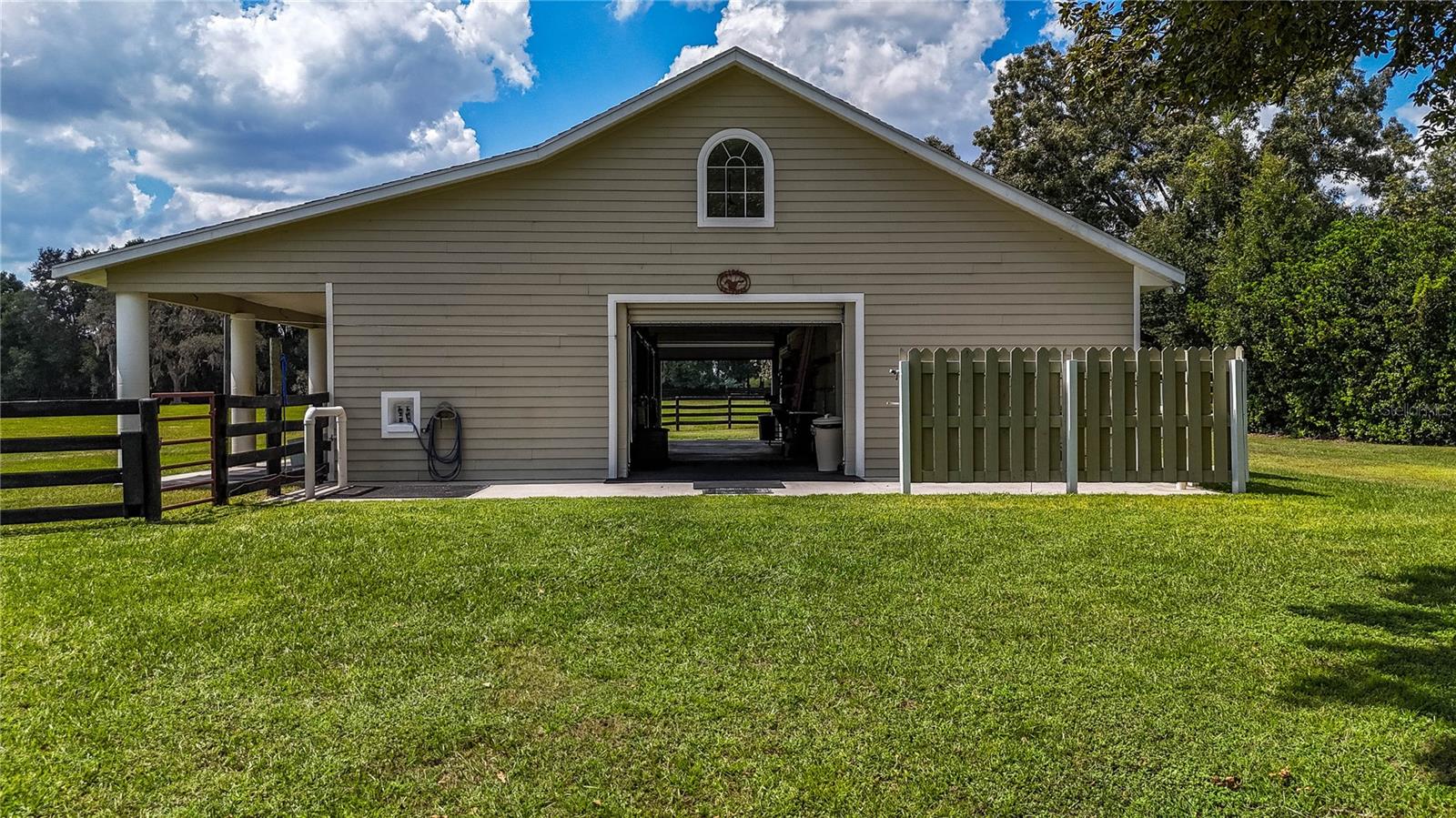 EQUINE ESTATE - Residential