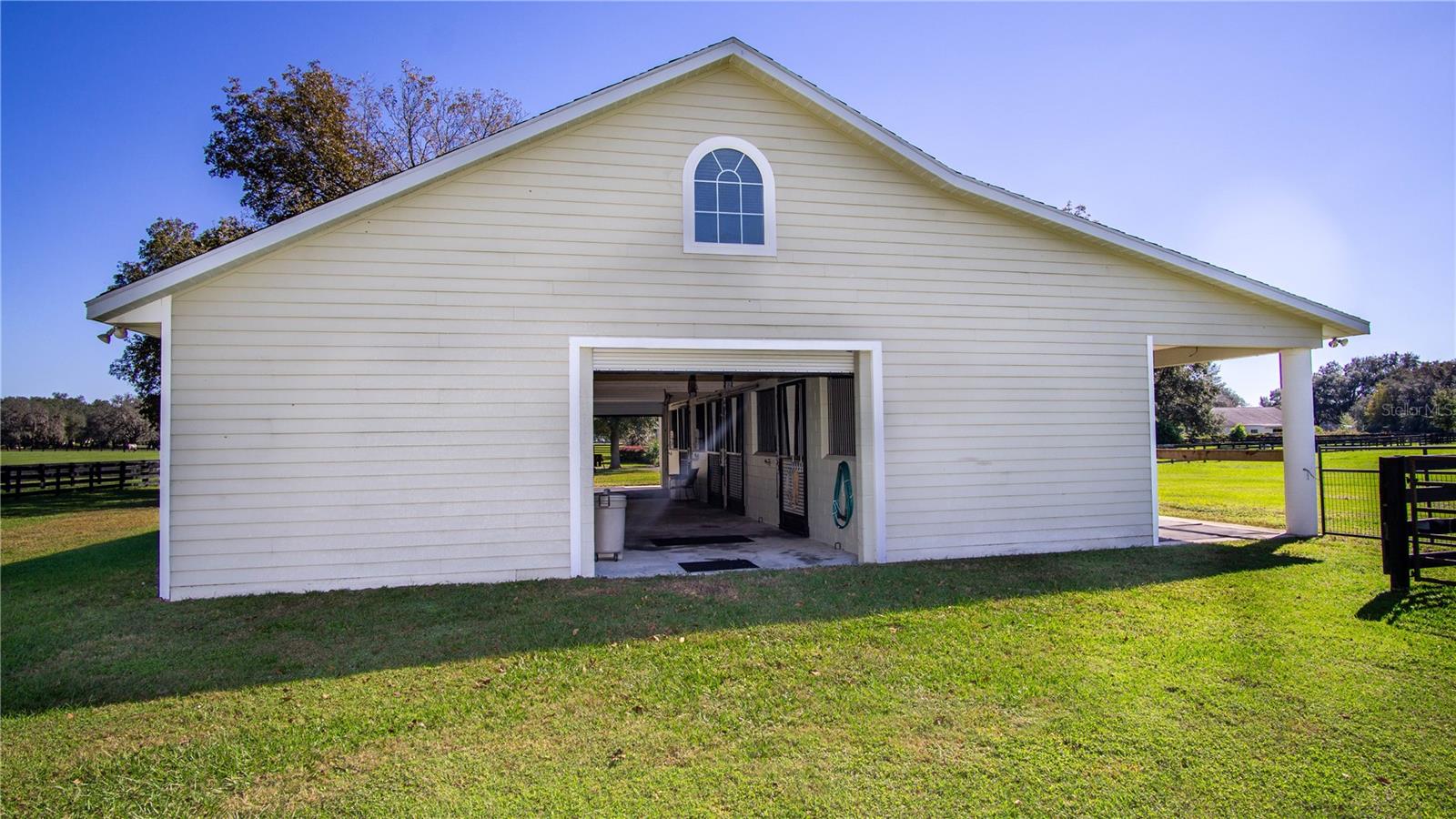 EQUINE ESTATE - Residential