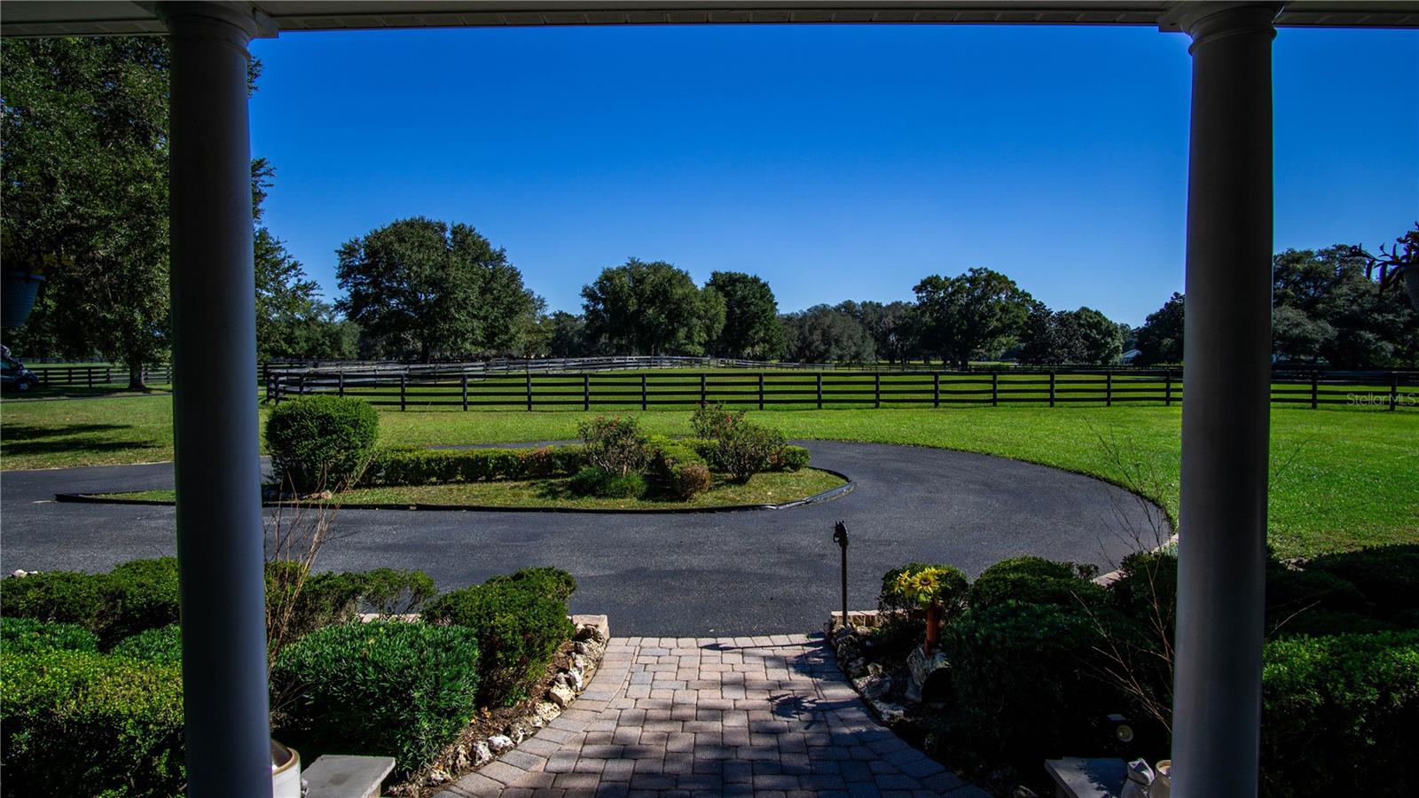 EQUINE ESTATE - Residential