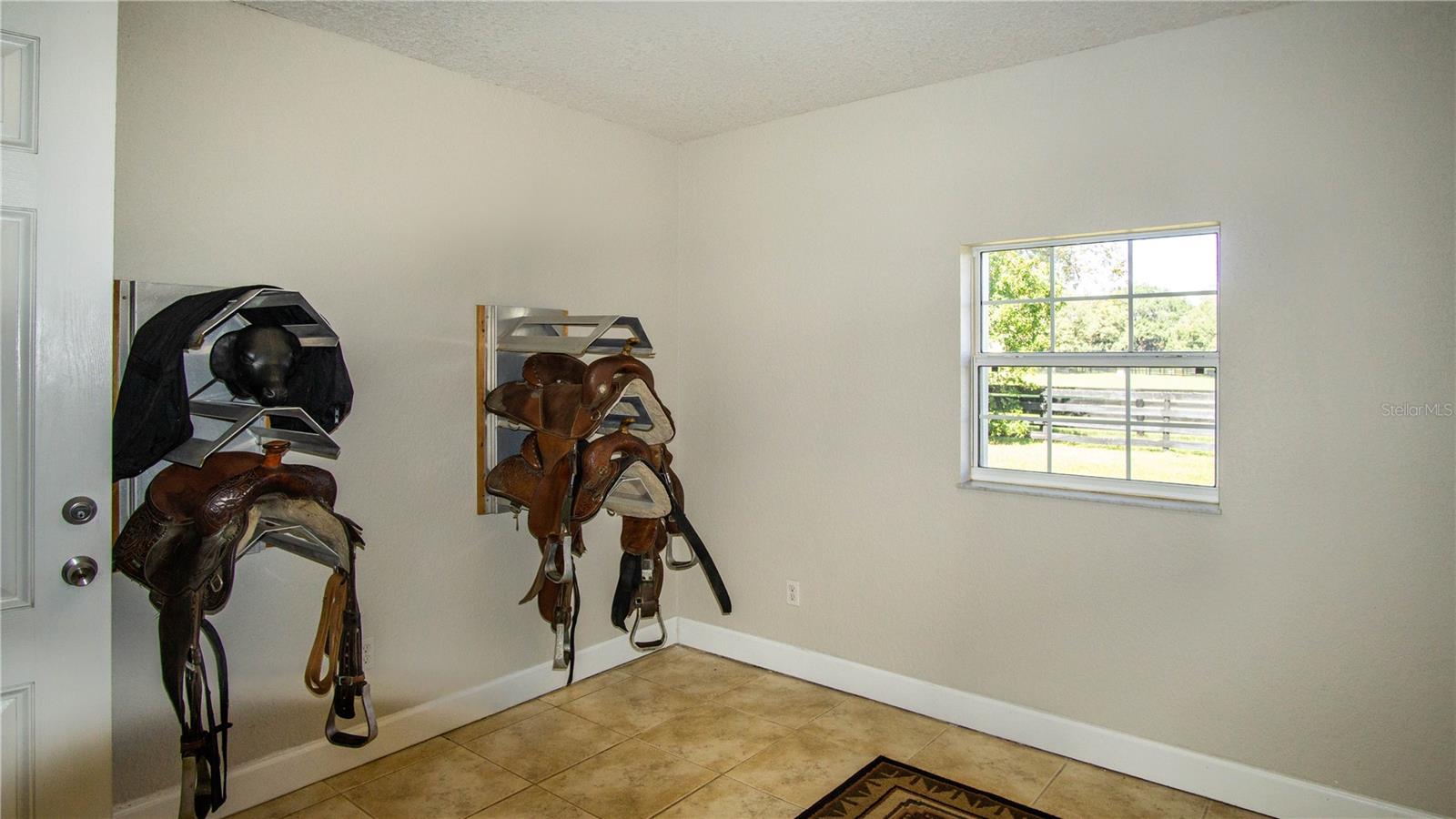 EQUINE ESTATE - Residential