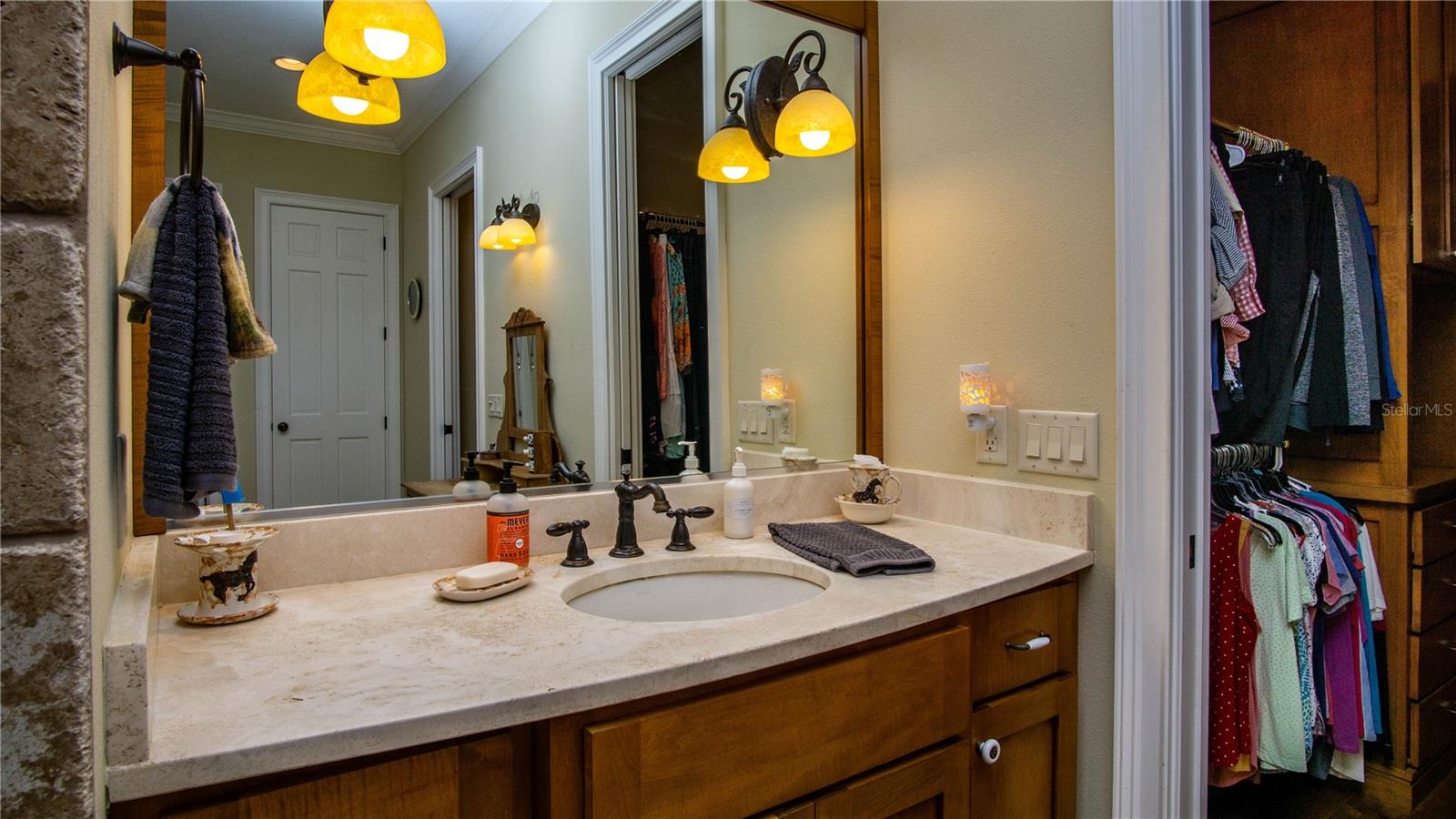 EQUINE ESTATE - Residential