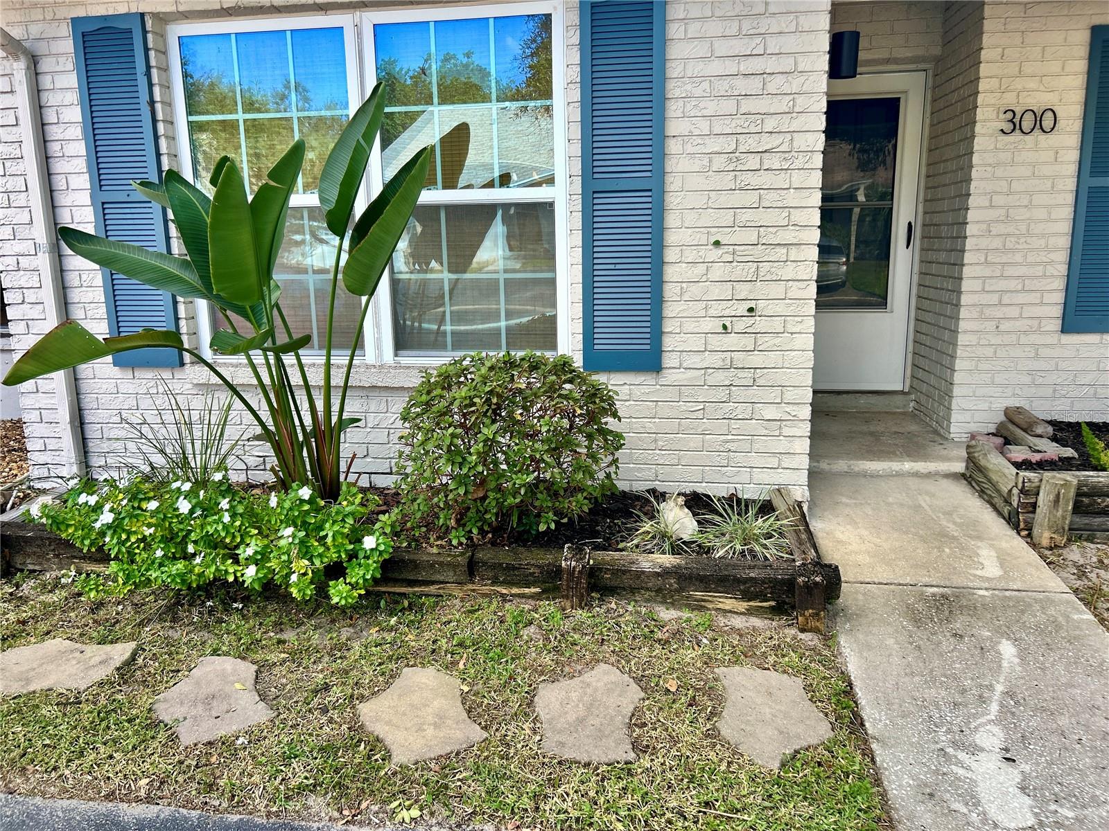 BAY TOWNE - Residential Lease