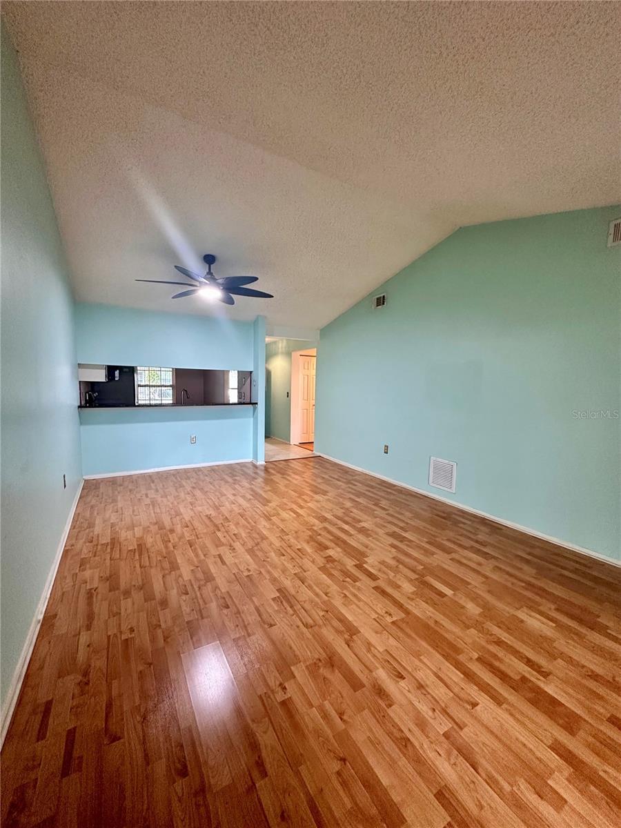 BAY TOWNE - Residential Lease