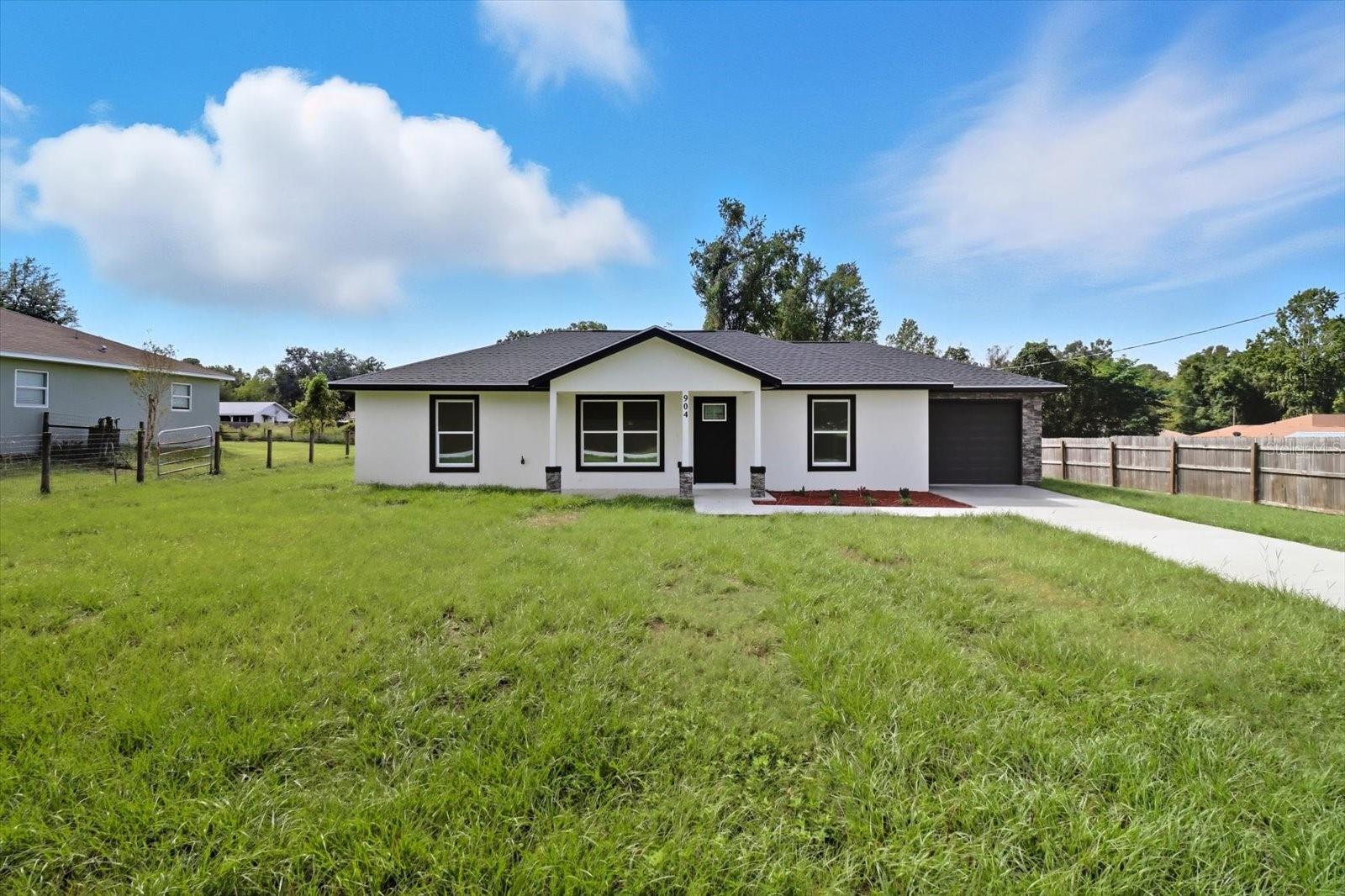 RAINBOW LAKES ESTATE - Residential