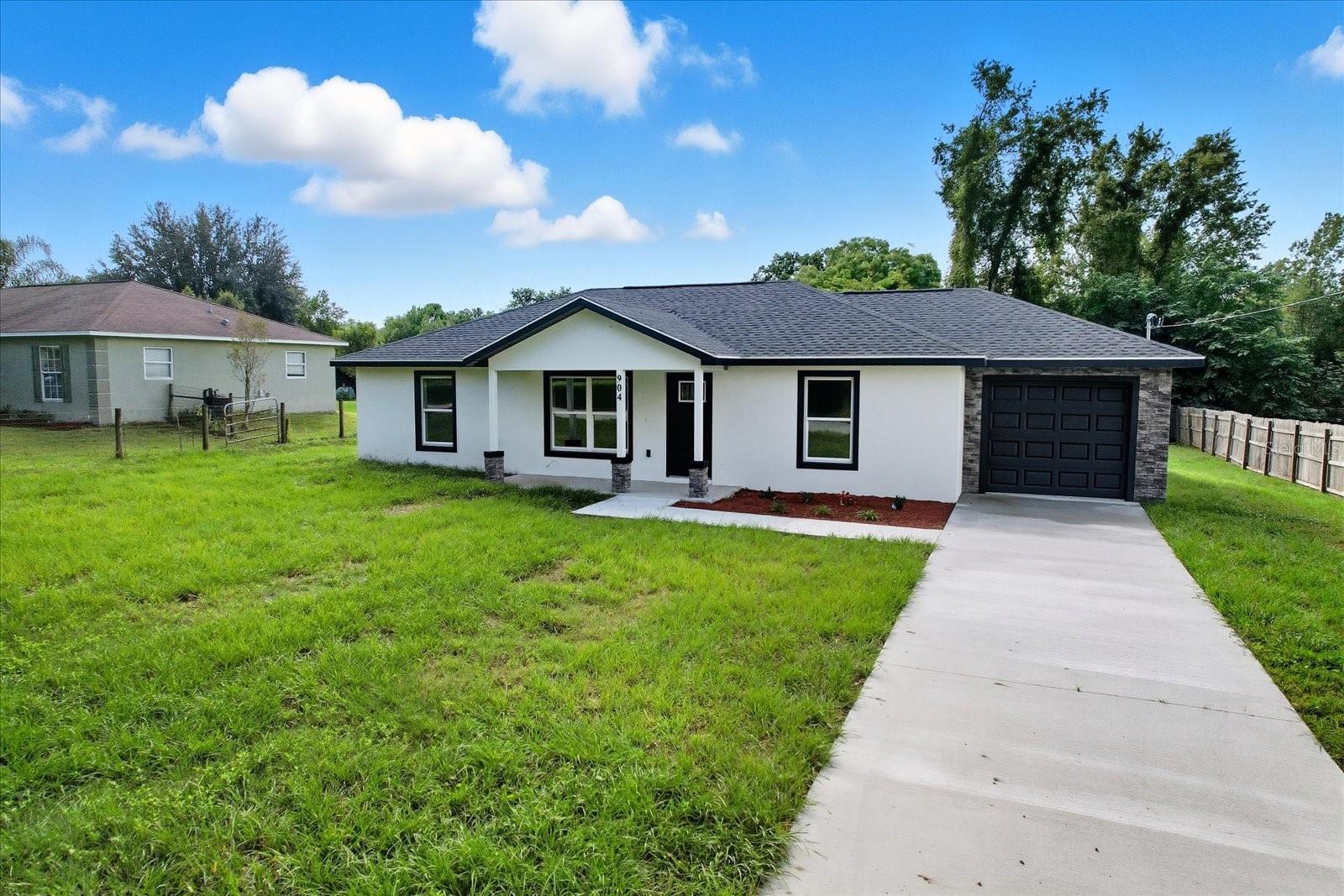 RAINBOW LAKES ESTATE - Residential