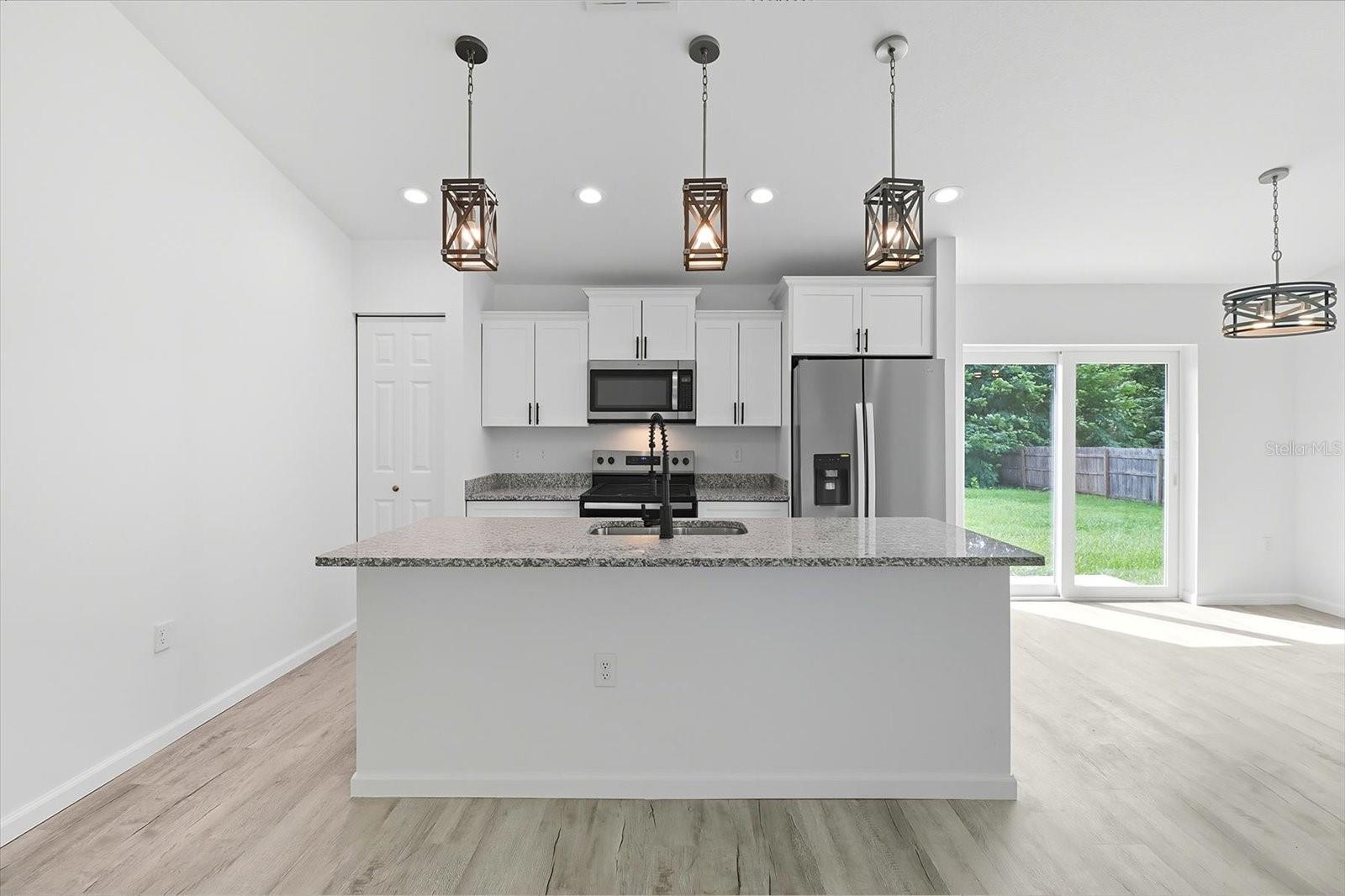 RAINBOW LAKES ESTATE - Residential