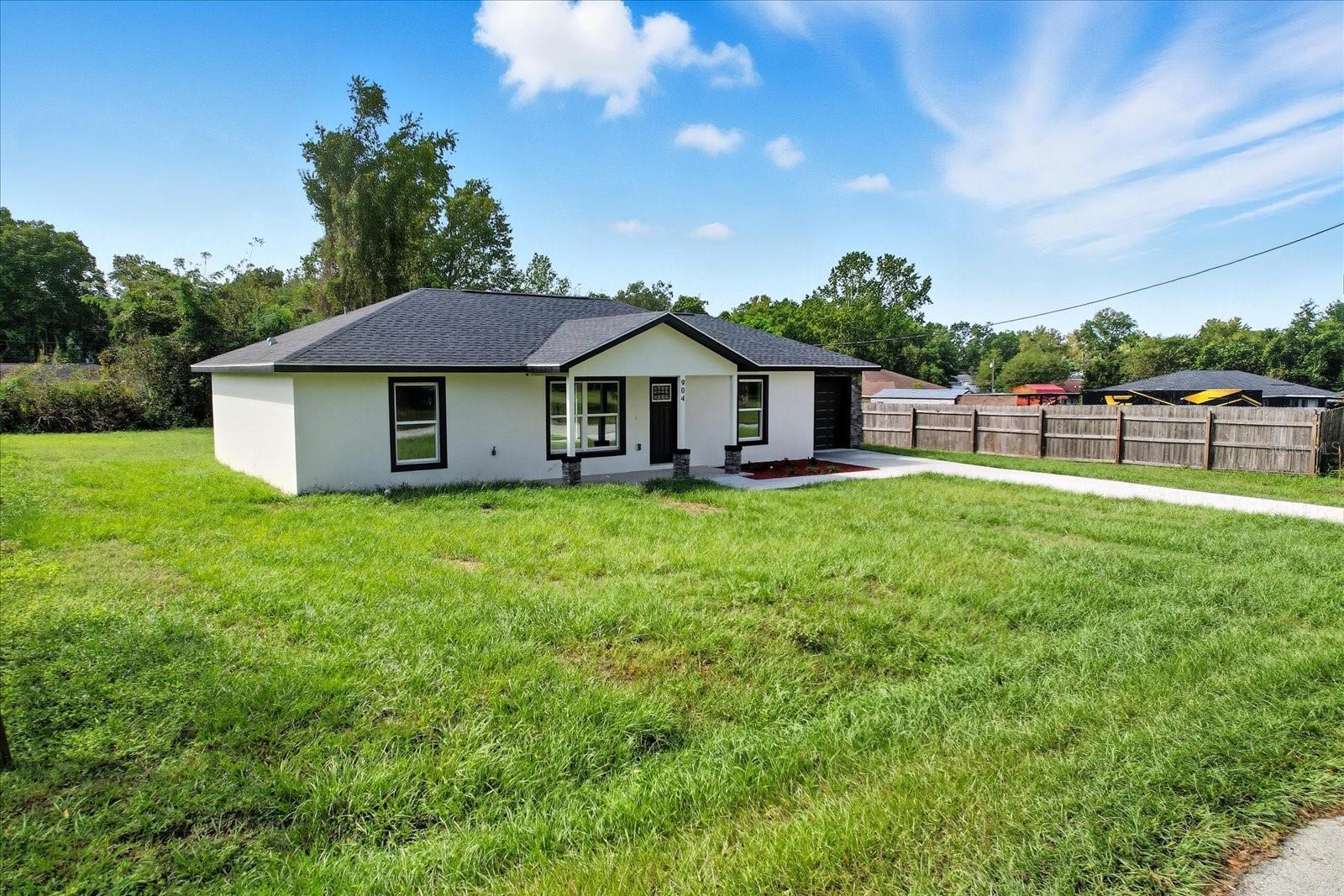 RAINBOW LAKES ESTATE - Residential