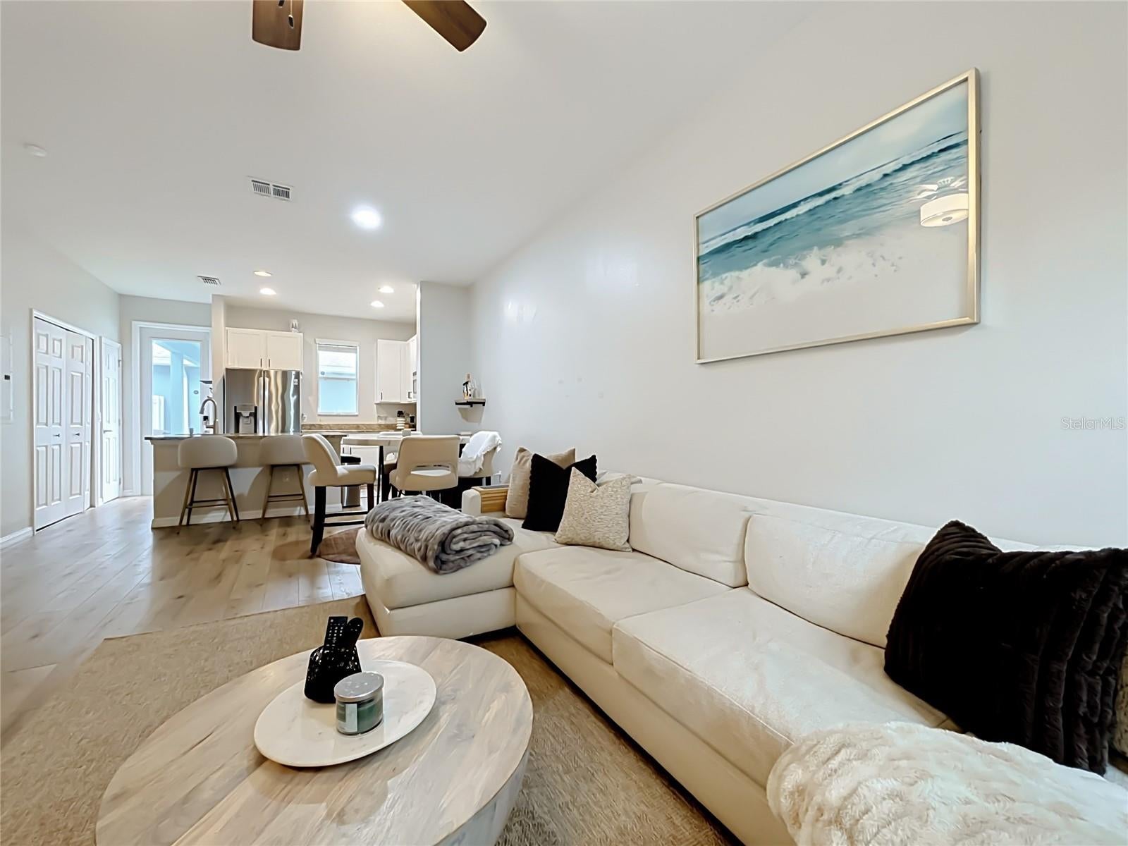 Casas a venda 3 - Jen Dantas 14066 AVENUE OF THE GROVES