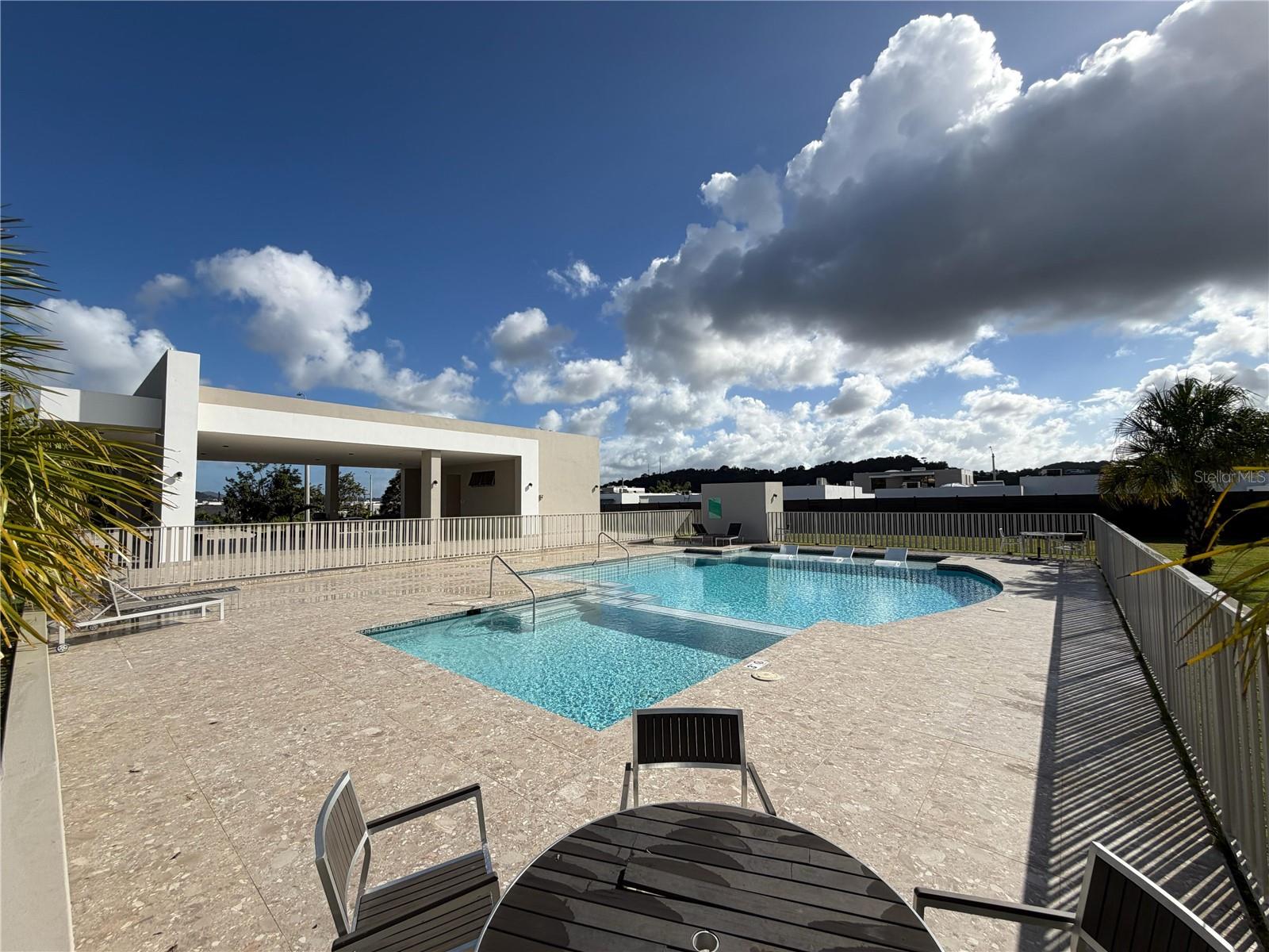 URB. RIVER TERRACE AT URB CIUDAD JARDÍN GURABO - Residential