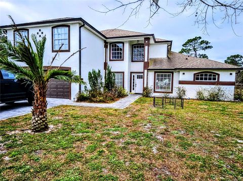 A home in LAKE HELEN