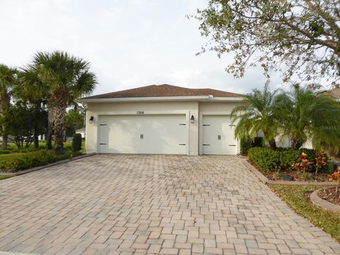 A home in POINCIANA