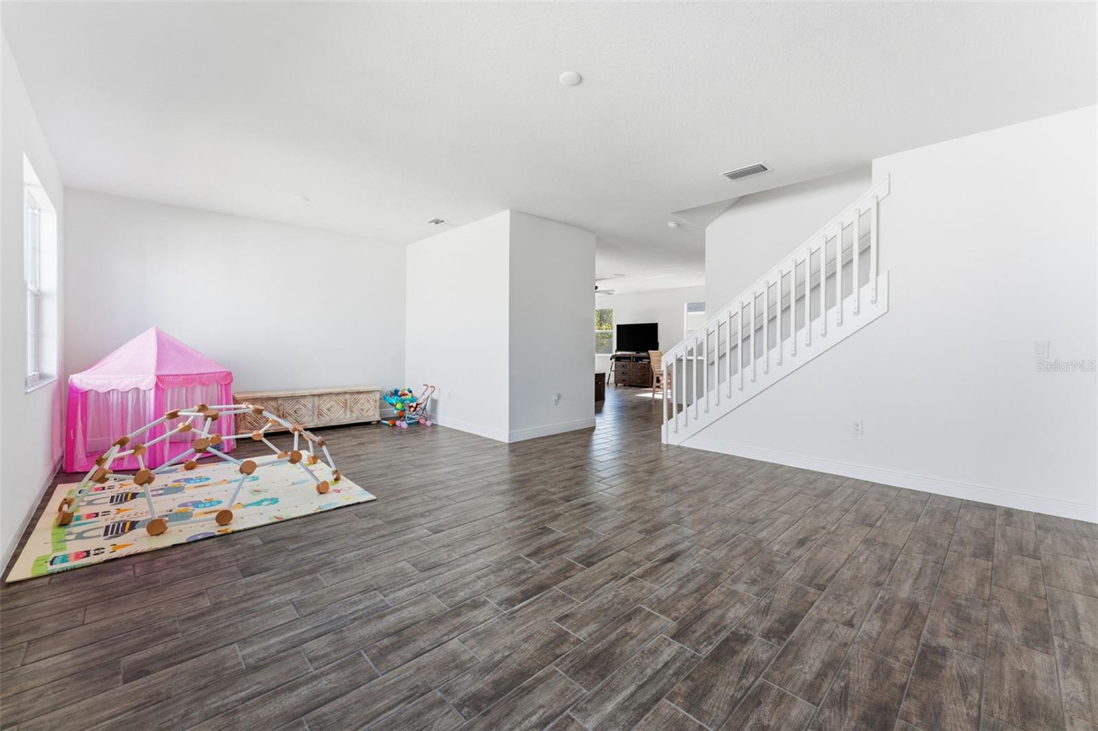 LAKESHORE RANCH PH I - Residential