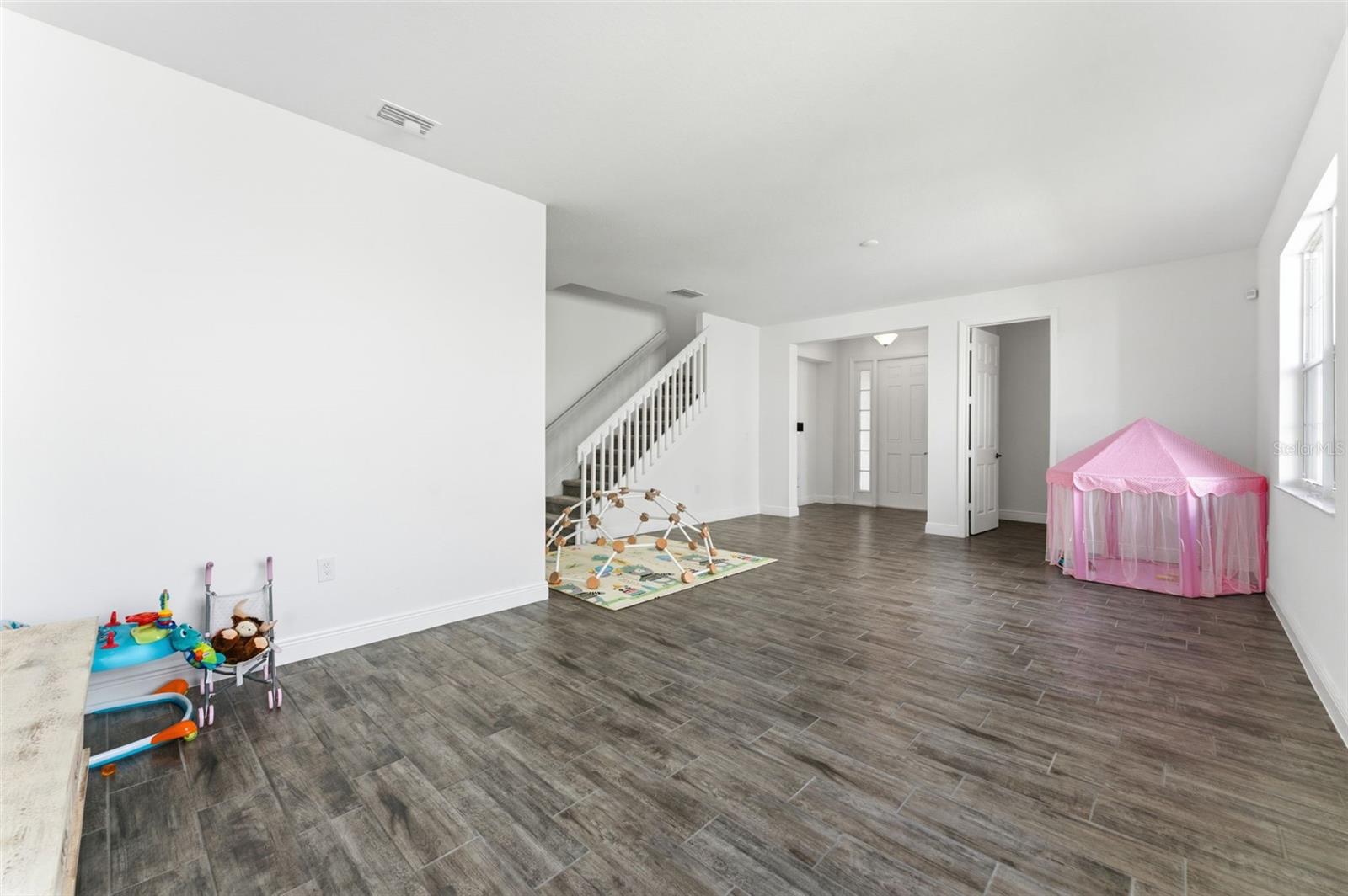 LAKESHORE RANCH PH I - Residential