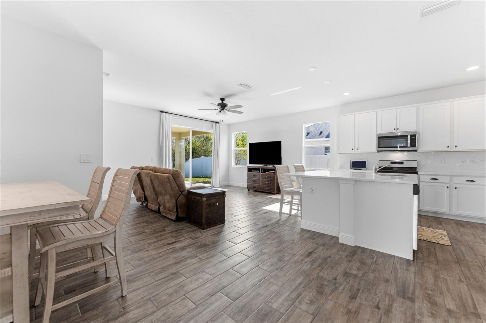 LAKESHORE RANCH PH I - Residential